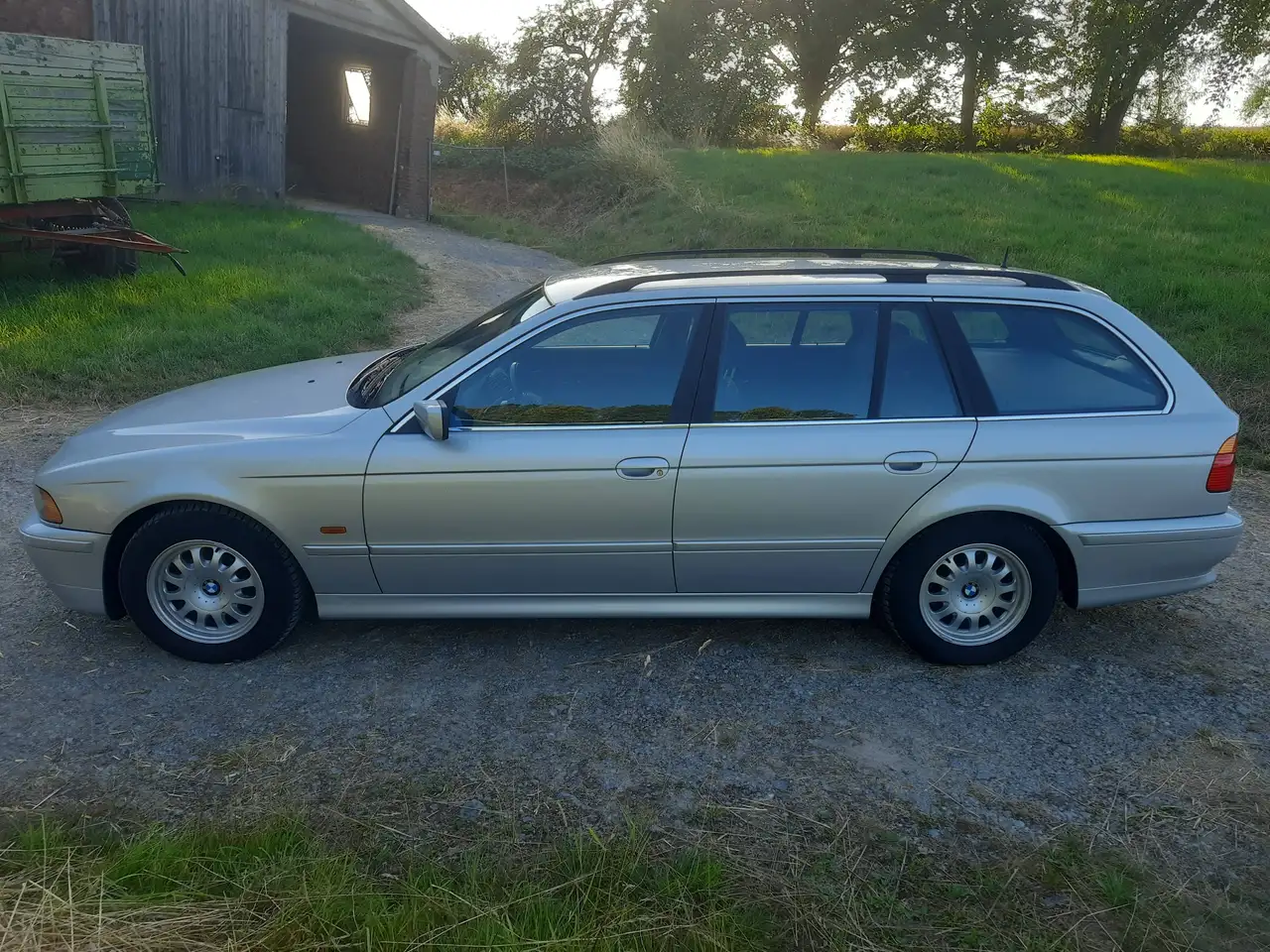 BMW 525d Touring / TÜV 09/2027 / DPF / frisch gewartet, foto 6