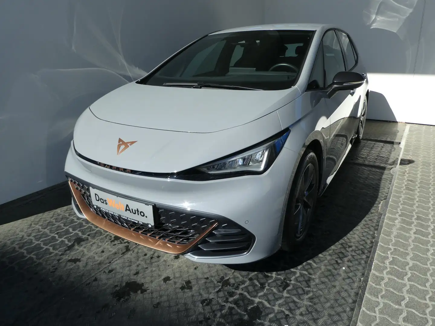 CUPRA Born 150 kW Grau - 1