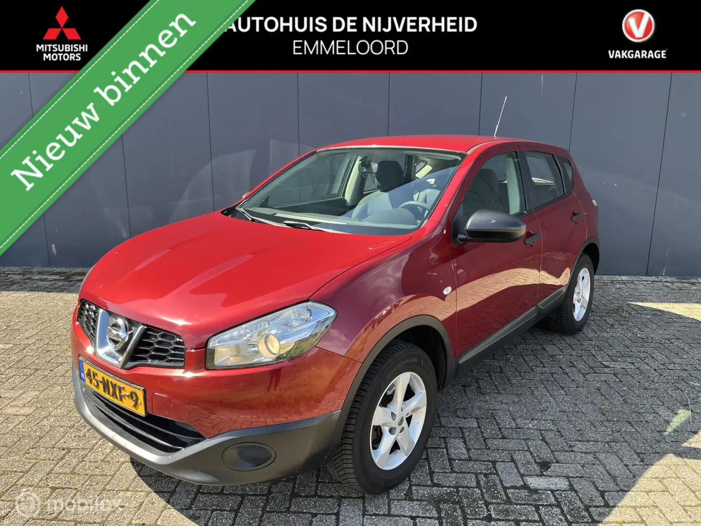 Nissan Qashqai 1.6 Visia trekhaak Rood - 1