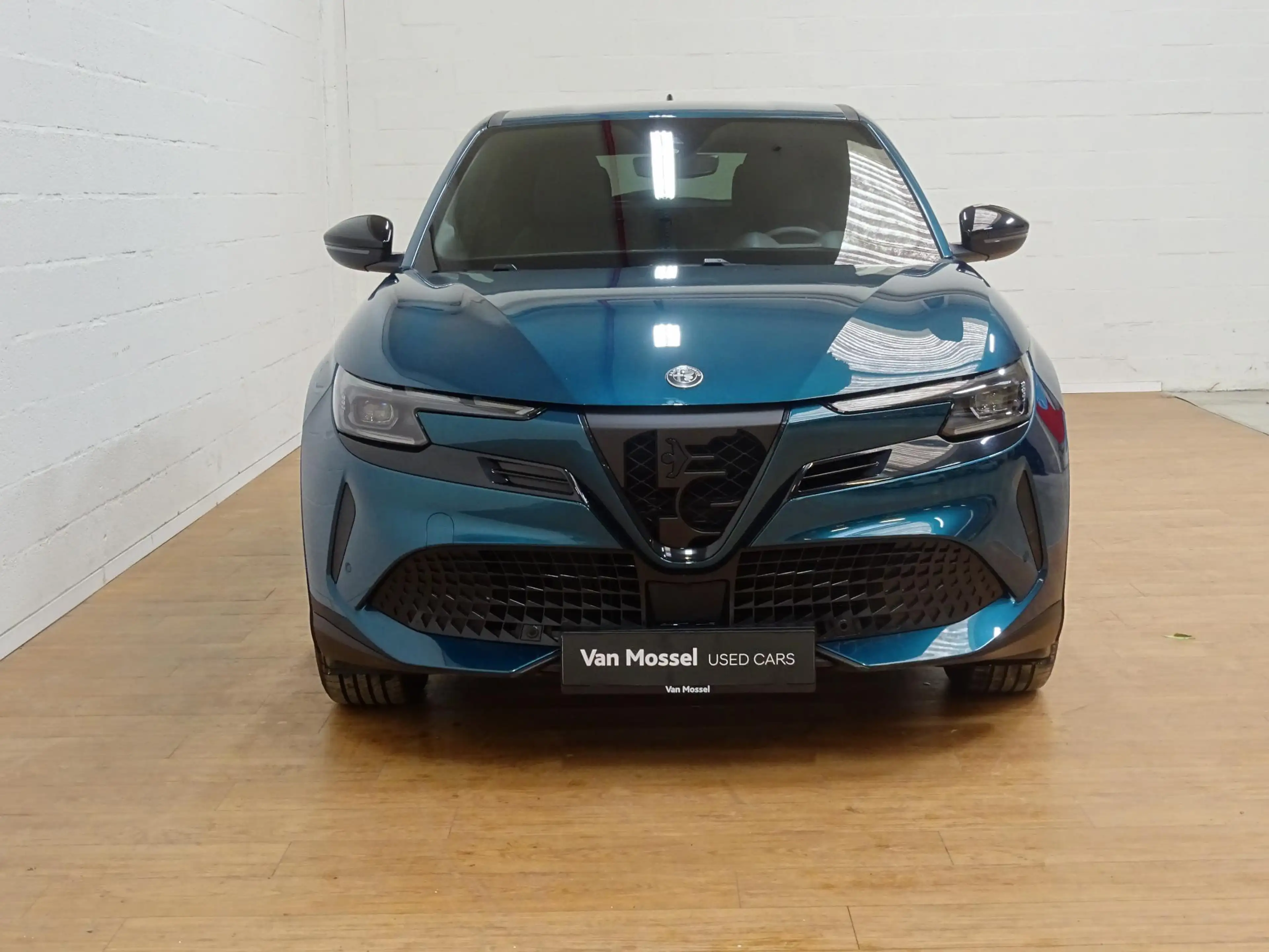 Alfa Romeo Junior BEV 156 - 54 kWh Elettrica — photo 9