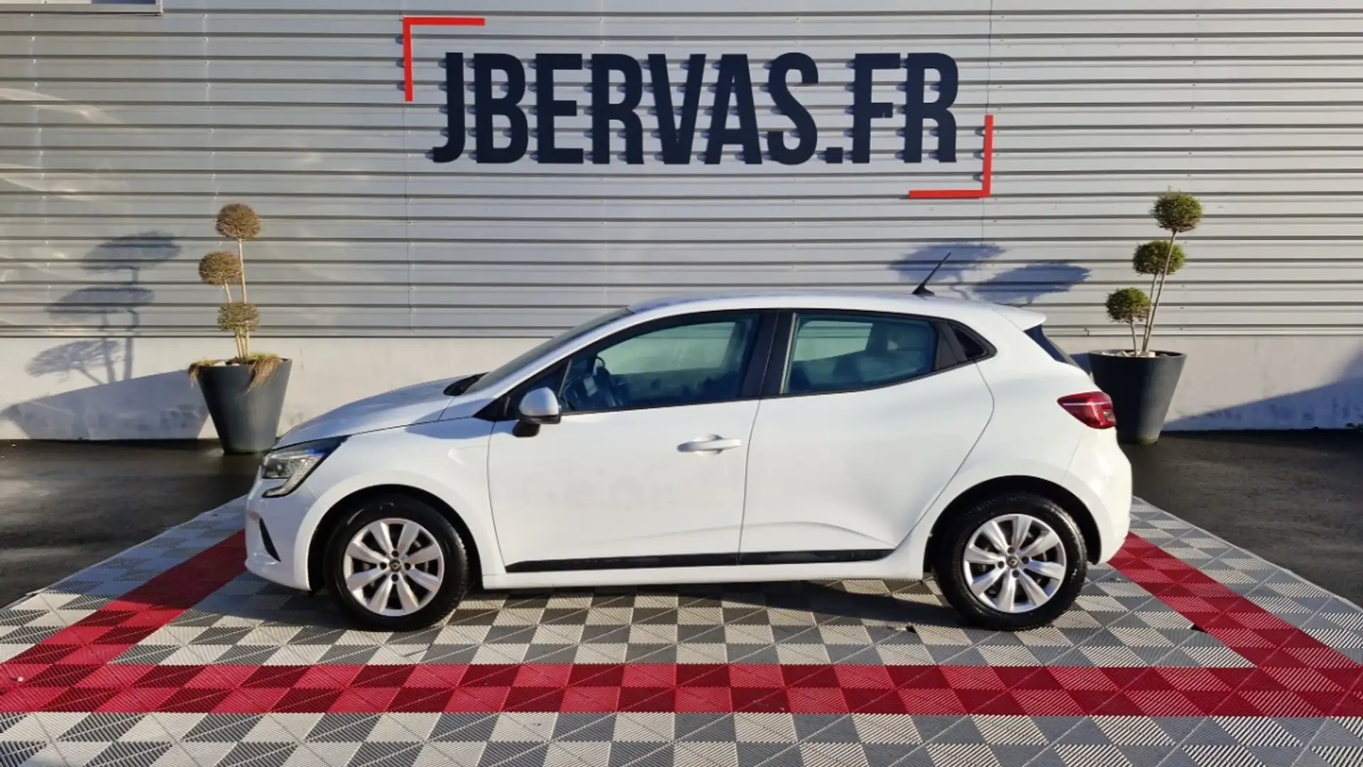 Renault Clio V SOCIETE CLIOBLUE DCI 85 AIR NAV Blanc - 1