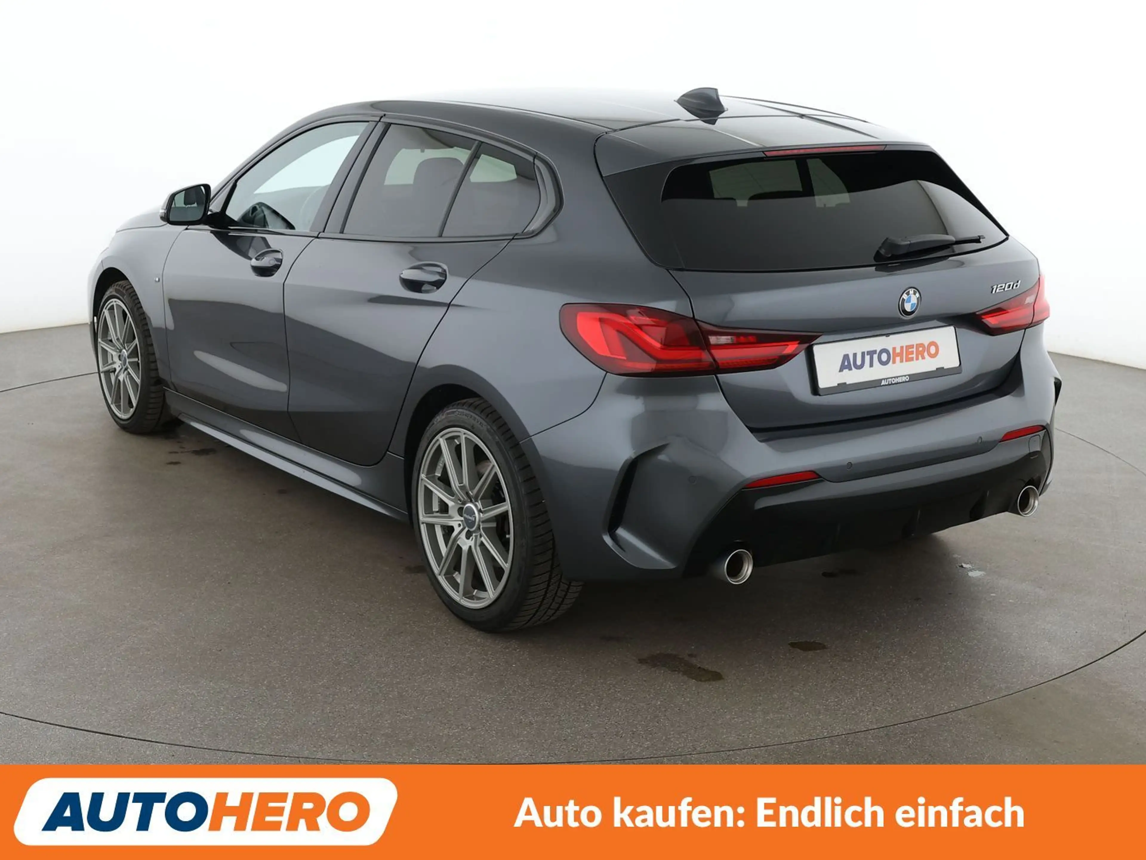 BMW 120 120d M Sport Aut*NAVI*LED*ACC*PDC*SHZ* — photo 4