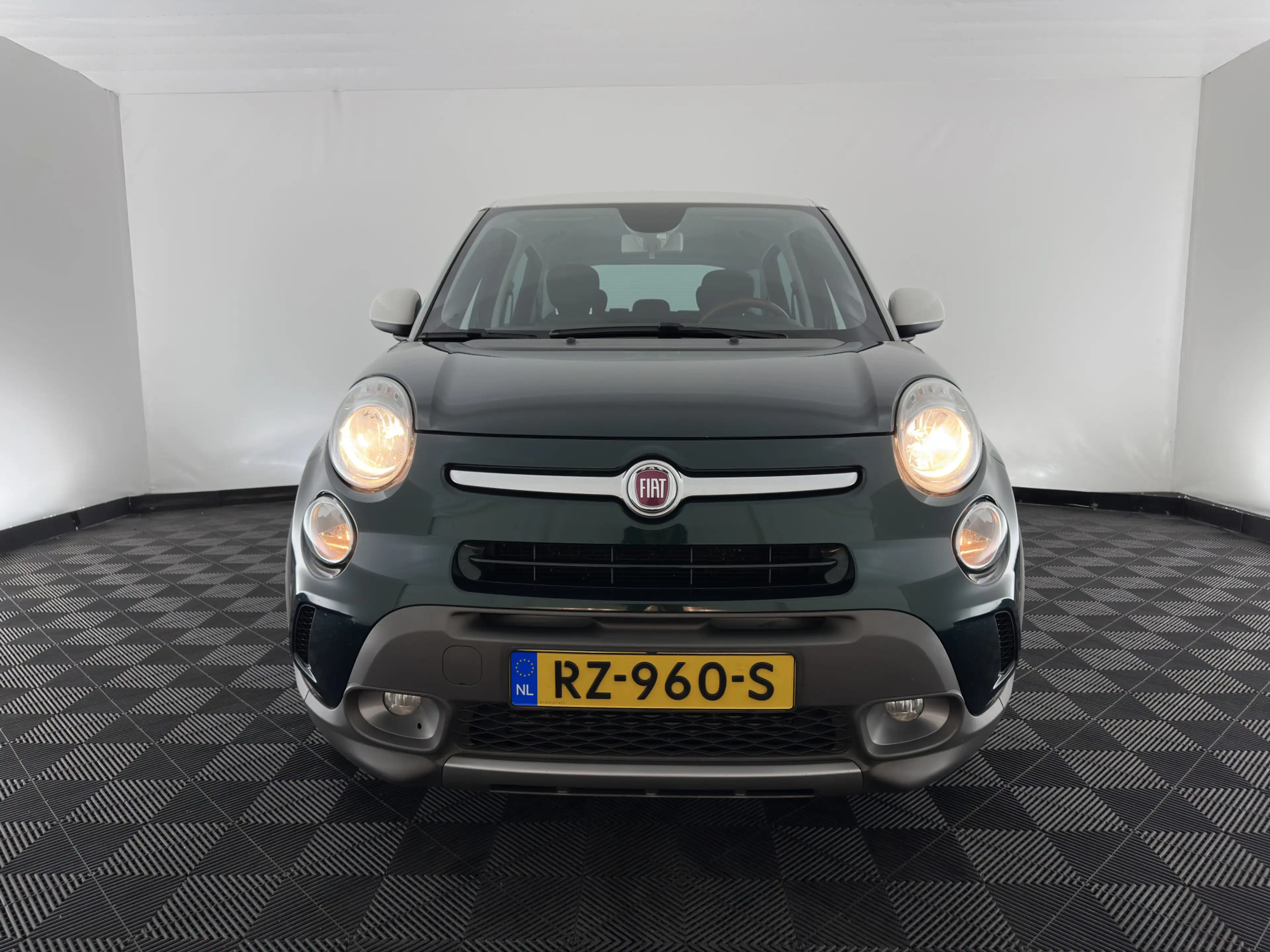 Fiat 500L 1.6 M-Jet Trekking Lounce-Styling *NAVI-FULLMAP | — photo 2