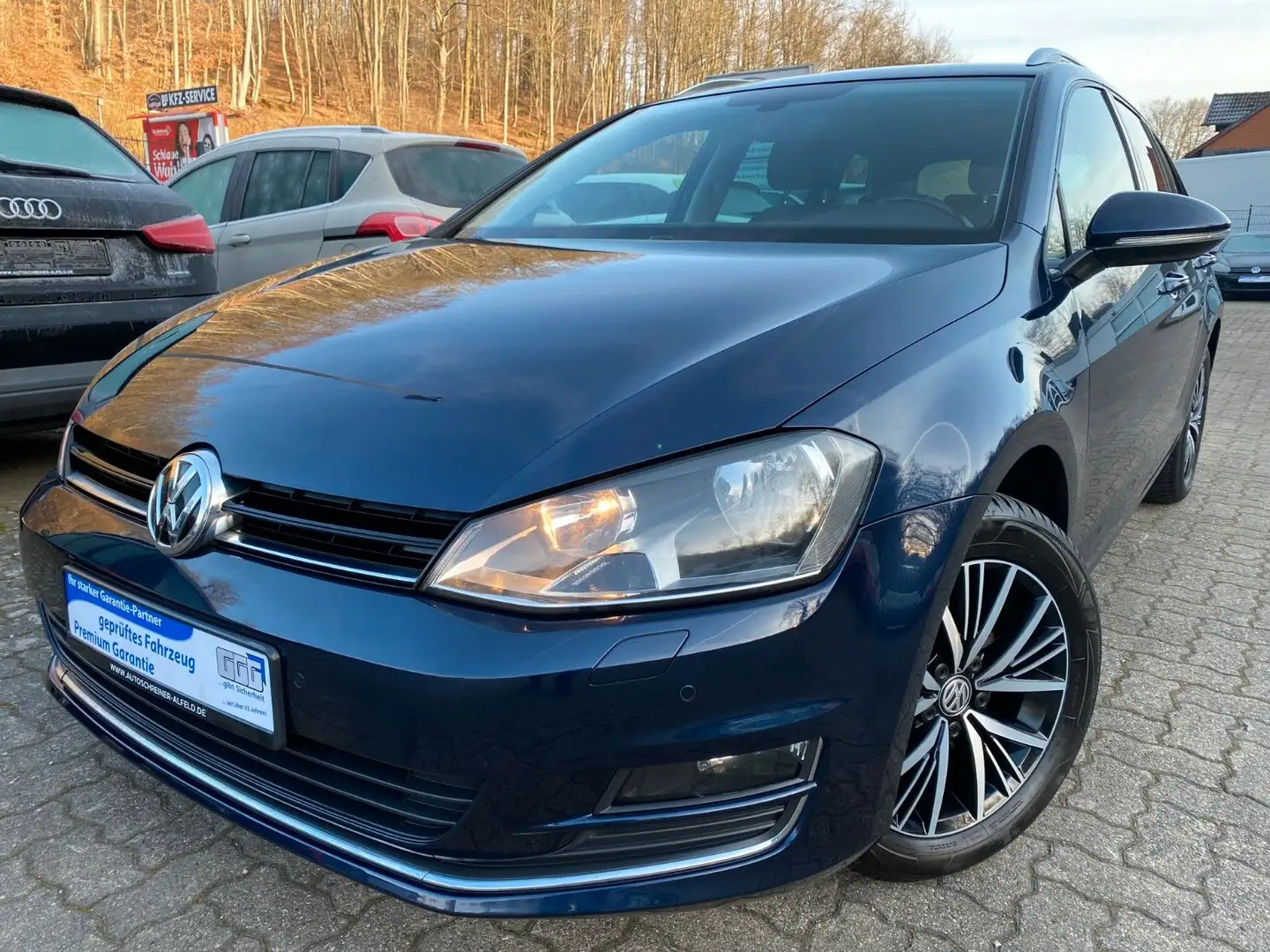 Volkswagen Golf VII Variant Allstar BMT DSG LRH TEMPO PDC Blau - 1