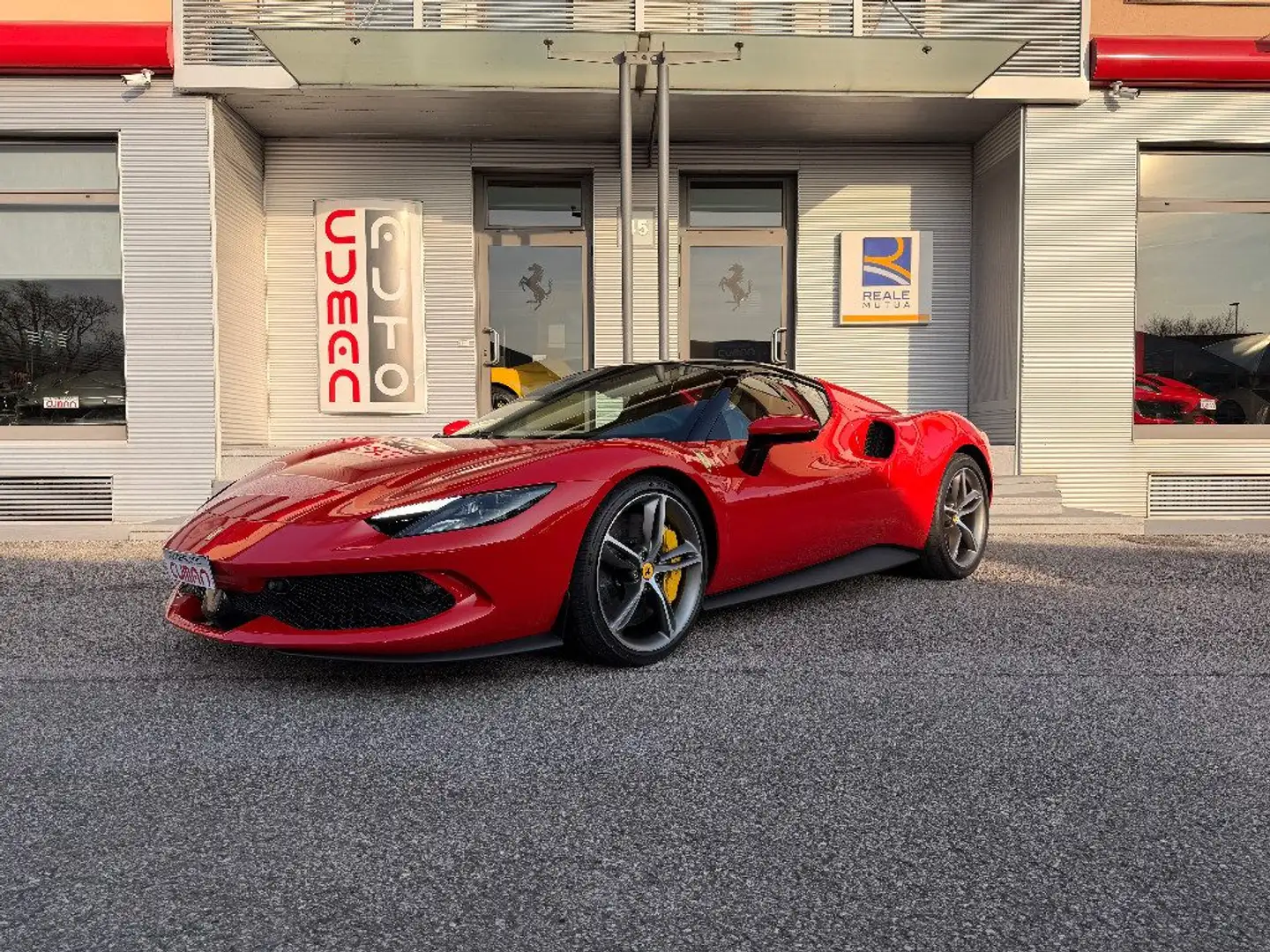 Ferrari 296 GTS 296 GTS Rojo - 1