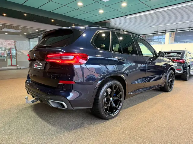 BMW X5 view 6