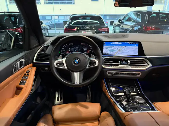 BMW X5 view 10