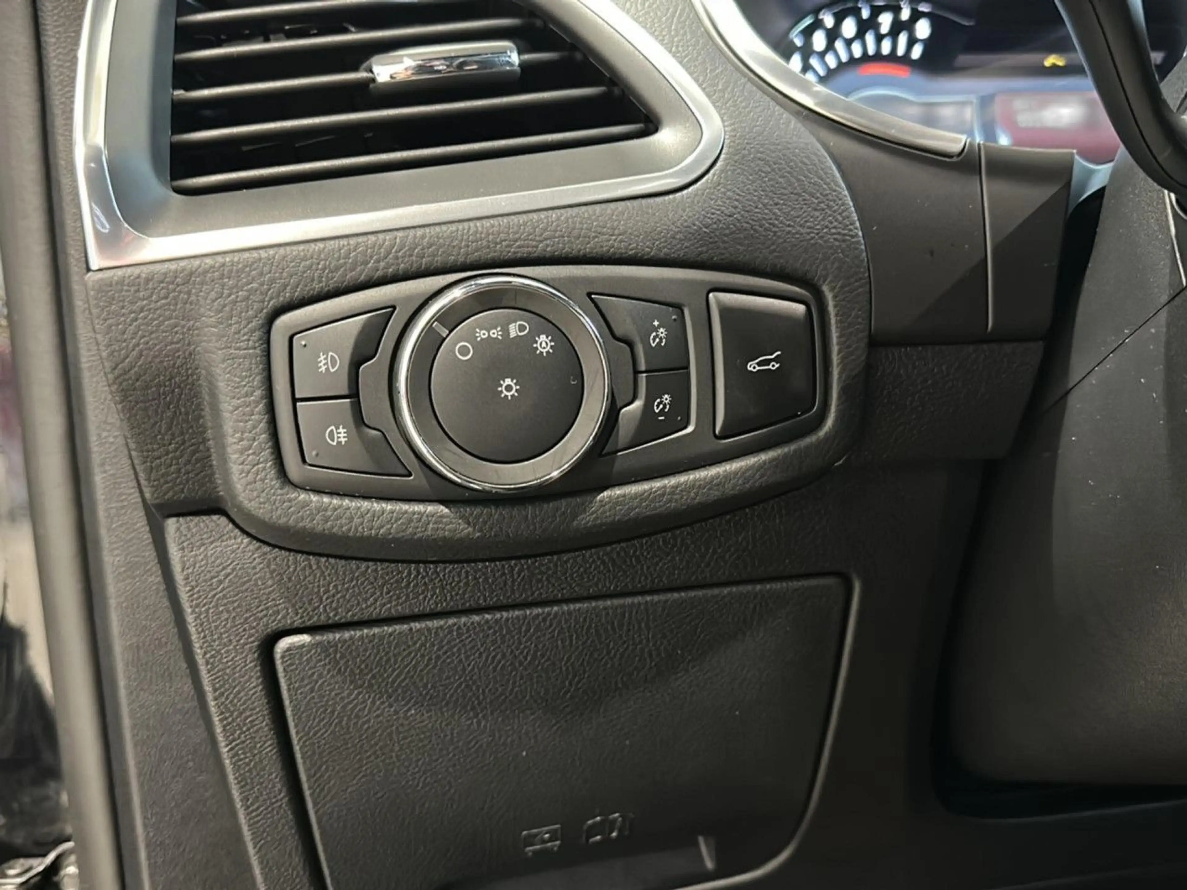 Ford S-Max Hybrid ST-Line Sportpaket Bluetooth Navi LED — photo 10
