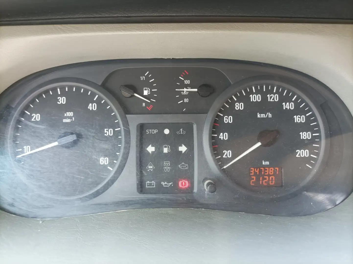 Opel Vivaro Vivaro Fg. 1.9DTI Corto 2900 Plateado - 1