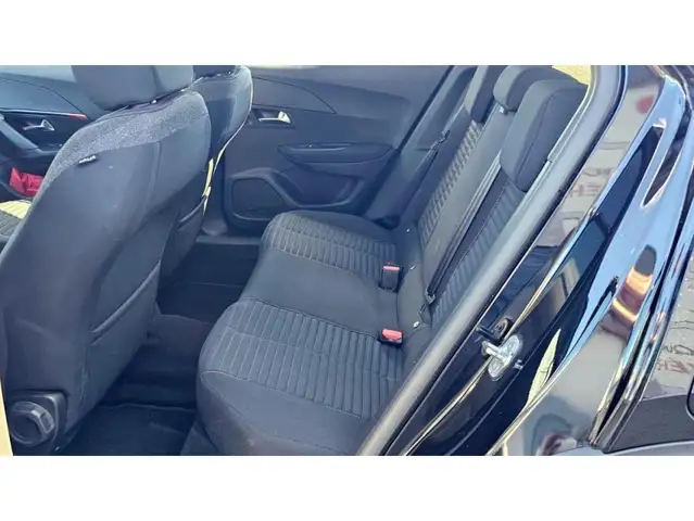 Peugeot 2008 view 21