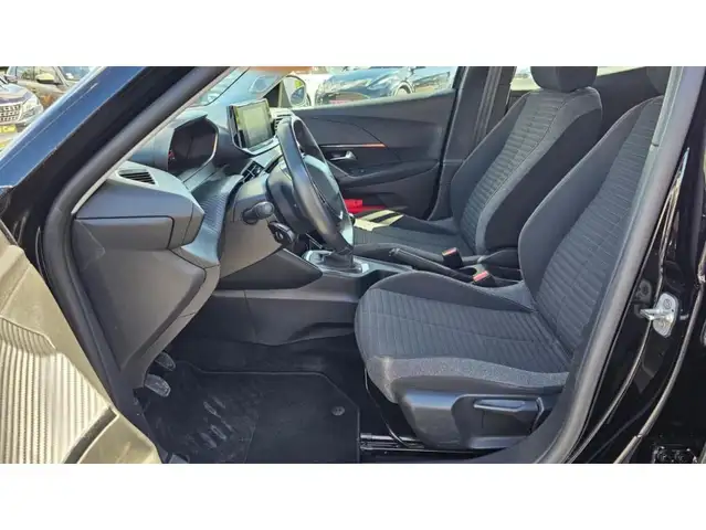 Peugeot 2008 view 13