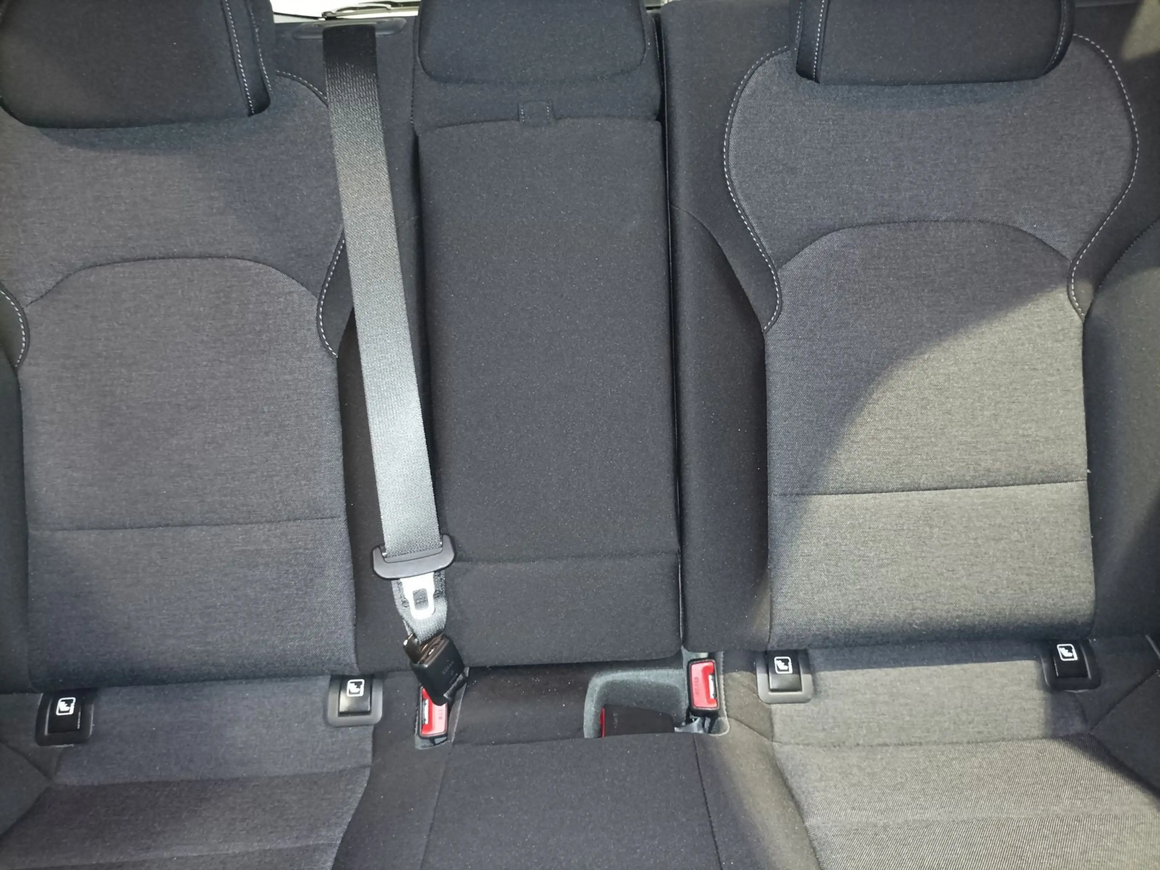 Hyundai i30 1.5 T-GDI Ed. 30+ LED|Navi|Kamera|SHZ|Pano — photo 15