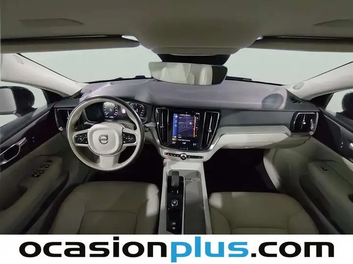 Volvo S60 2022, foto 6