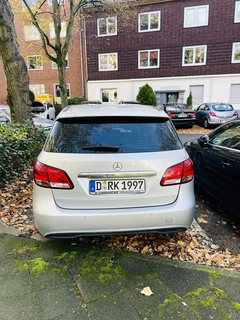 Mercedes-Benz B 180 - 2