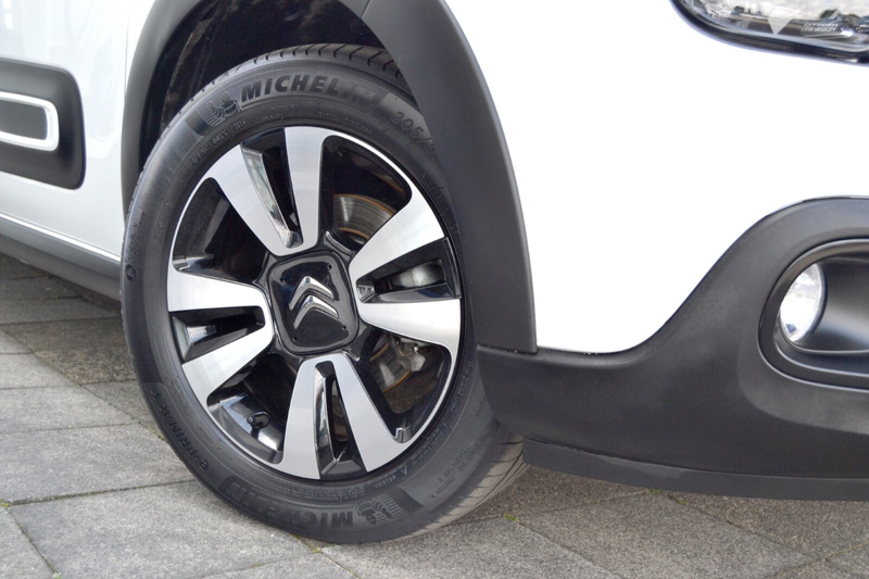 Citroen C3 C3 1,2 Shine AutoAC LMF USB+DAB eFH LED PDC — photo 7