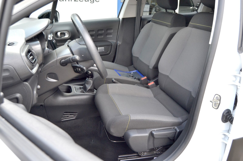 Citroen C3 C3 1,2 Shine AutoAC LMF USB+DAB eFH LED PDC — photo 9