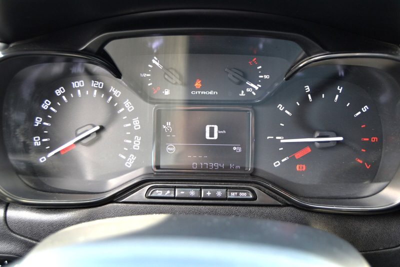 Citroen C3 C3 1,2 Shine AutoAC LMF USB+DAB eFH LED PDC — photo 11