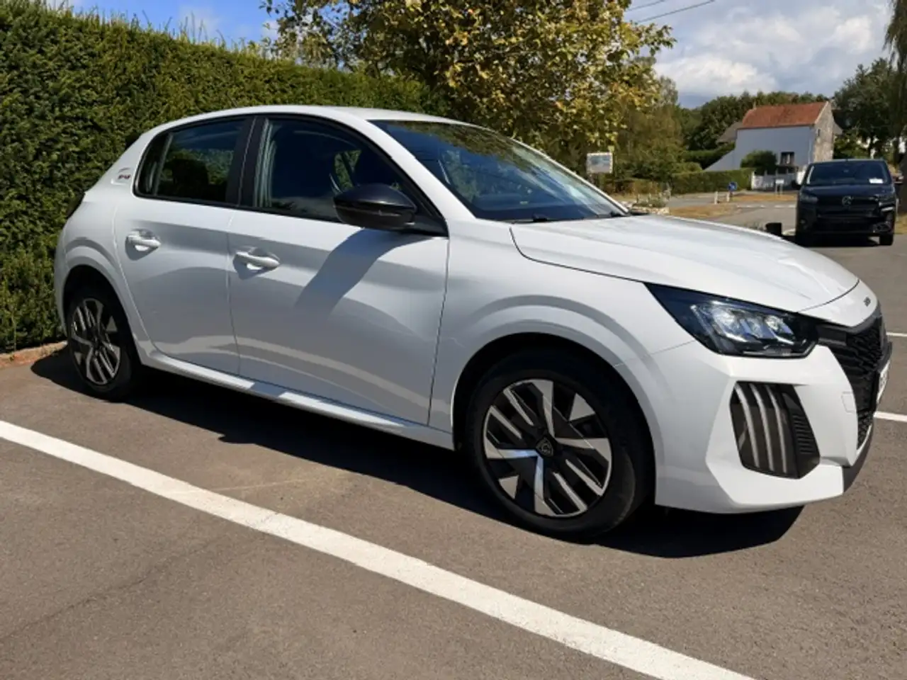 Peugeot 208 1.2i Hybrid Style e-DCS Style, миниатюра 4