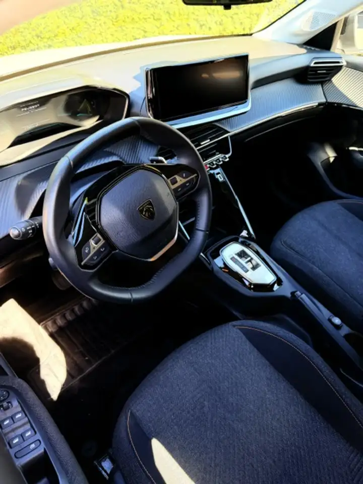 Peugeot 208 1.2i Hybrid Style e-DCS Style, миниатюра 10