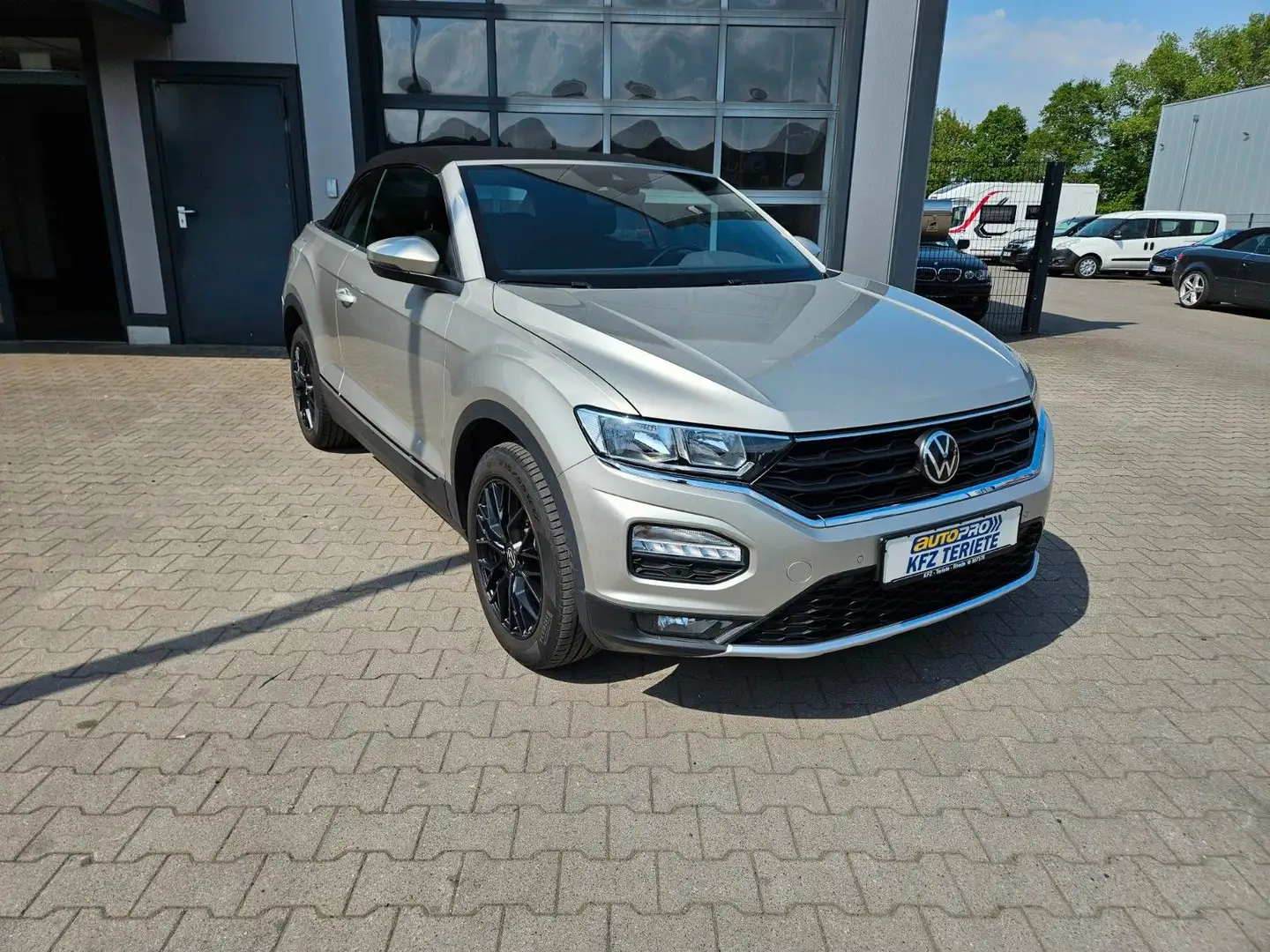 Volkswagen T-Roc Cabriolet Style DSG LED ACC Plateado - 2