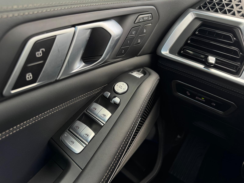 BMW X7 xDrive 40 d M Sport 3.0/AHK/ACC/PANO/7-SITZER — photo 15