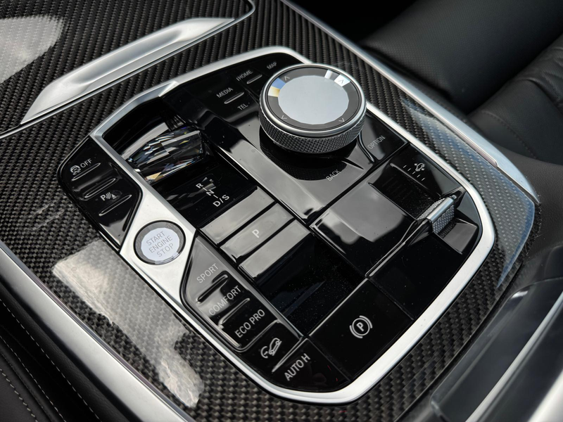 BMW X7 xDrive 40 d M Sport 3.0/AHK/ACC/PANO/7-SITZER — photo 14