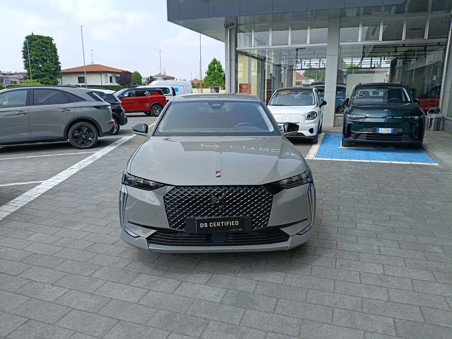 DS Automobiles DS 4 1.5 BlueHDi 130cv EAT8 PERFORMANCE LINE Usato Grigio - 2