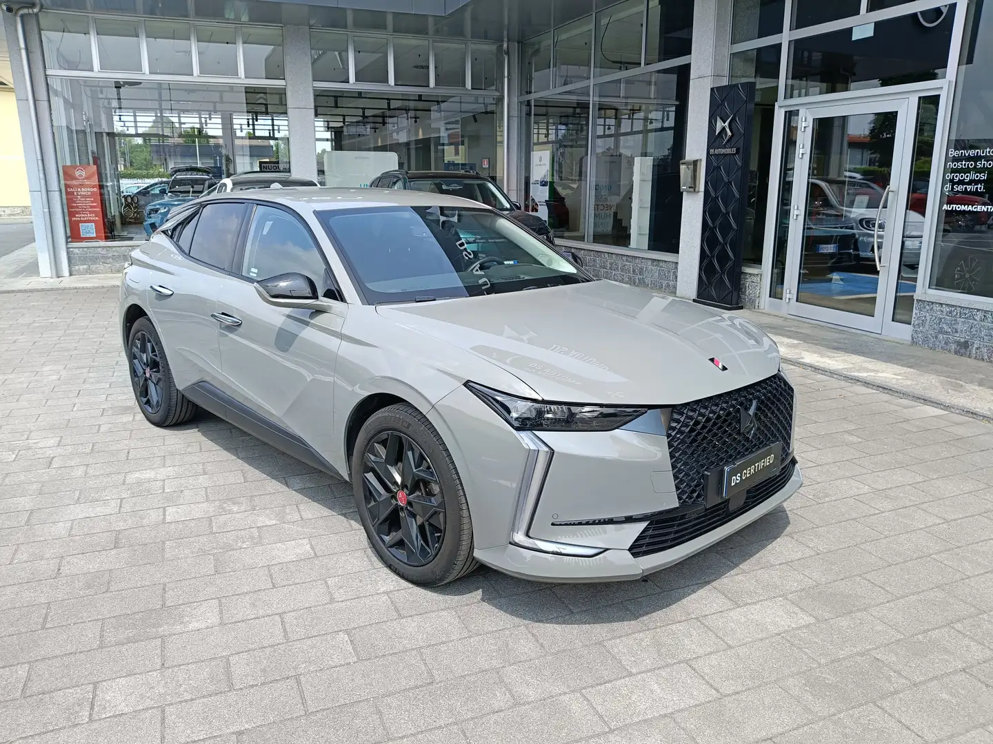 DS Automobiles DS 4 1.5 BlueHDi 130cv EAT8 PERFORMANCE LINE Usato Grigio - 1