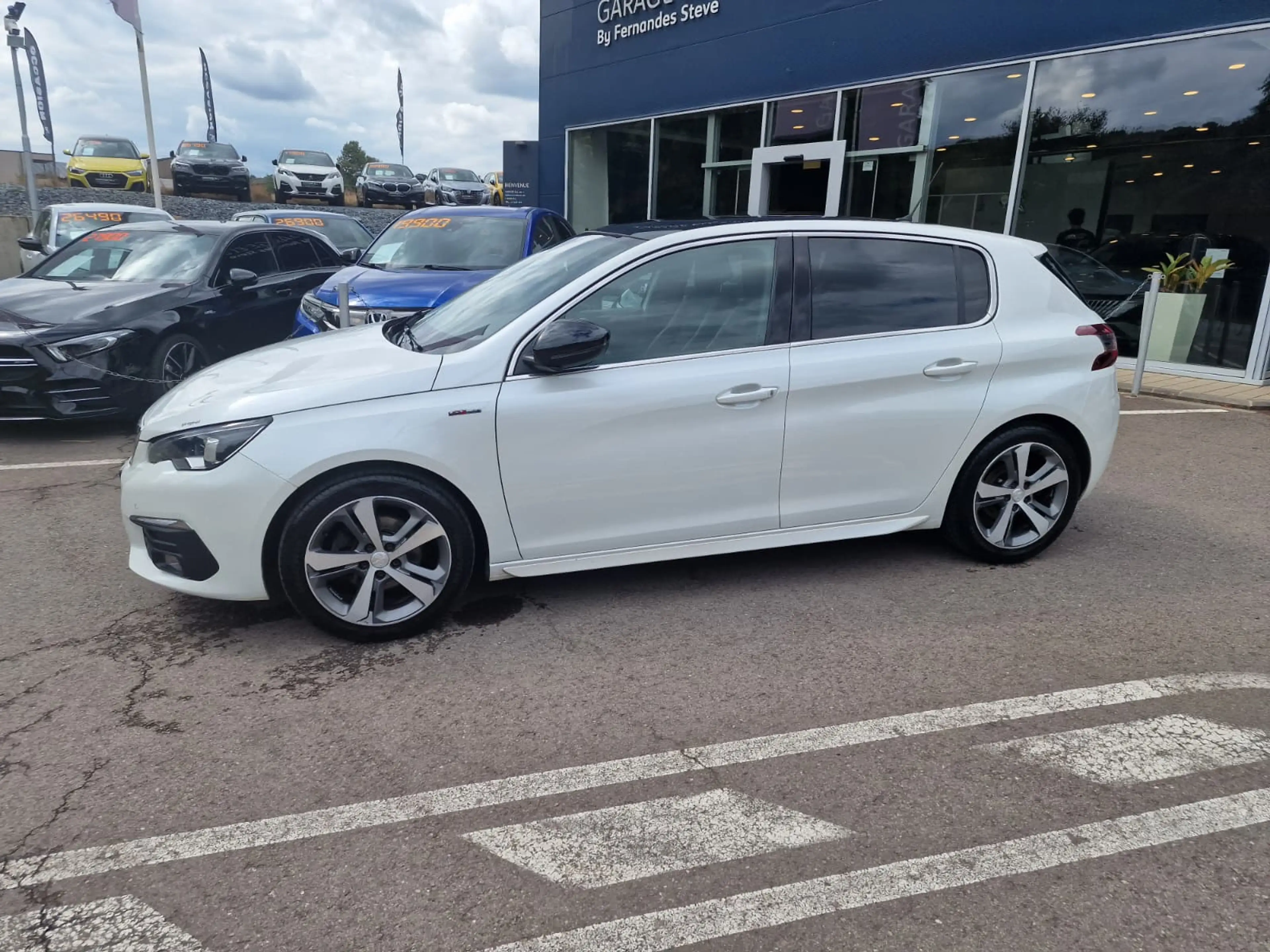 Peugeot 308 GT-Line — photo 2