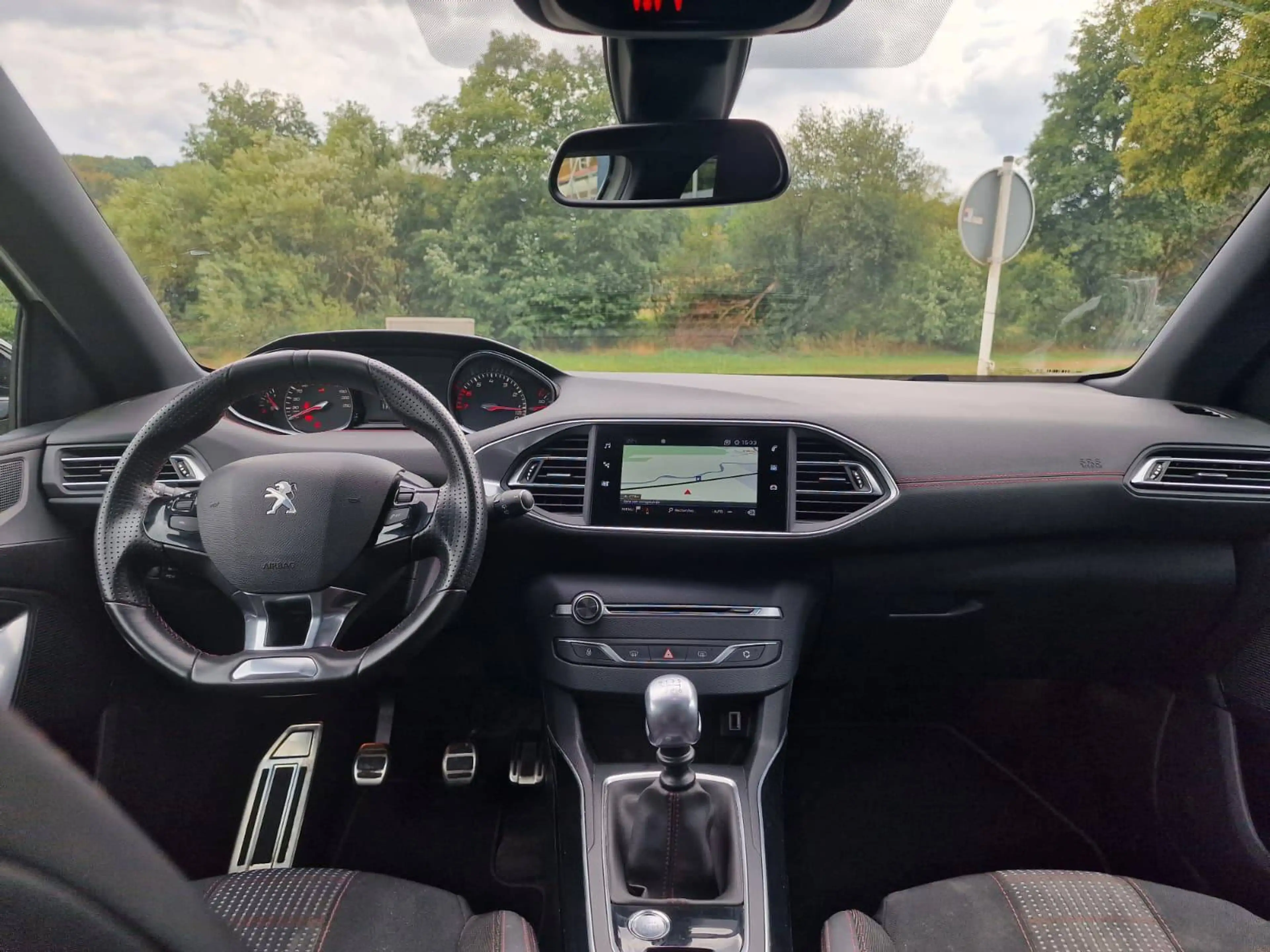 Peugeot 308 GT-Line — photo 6