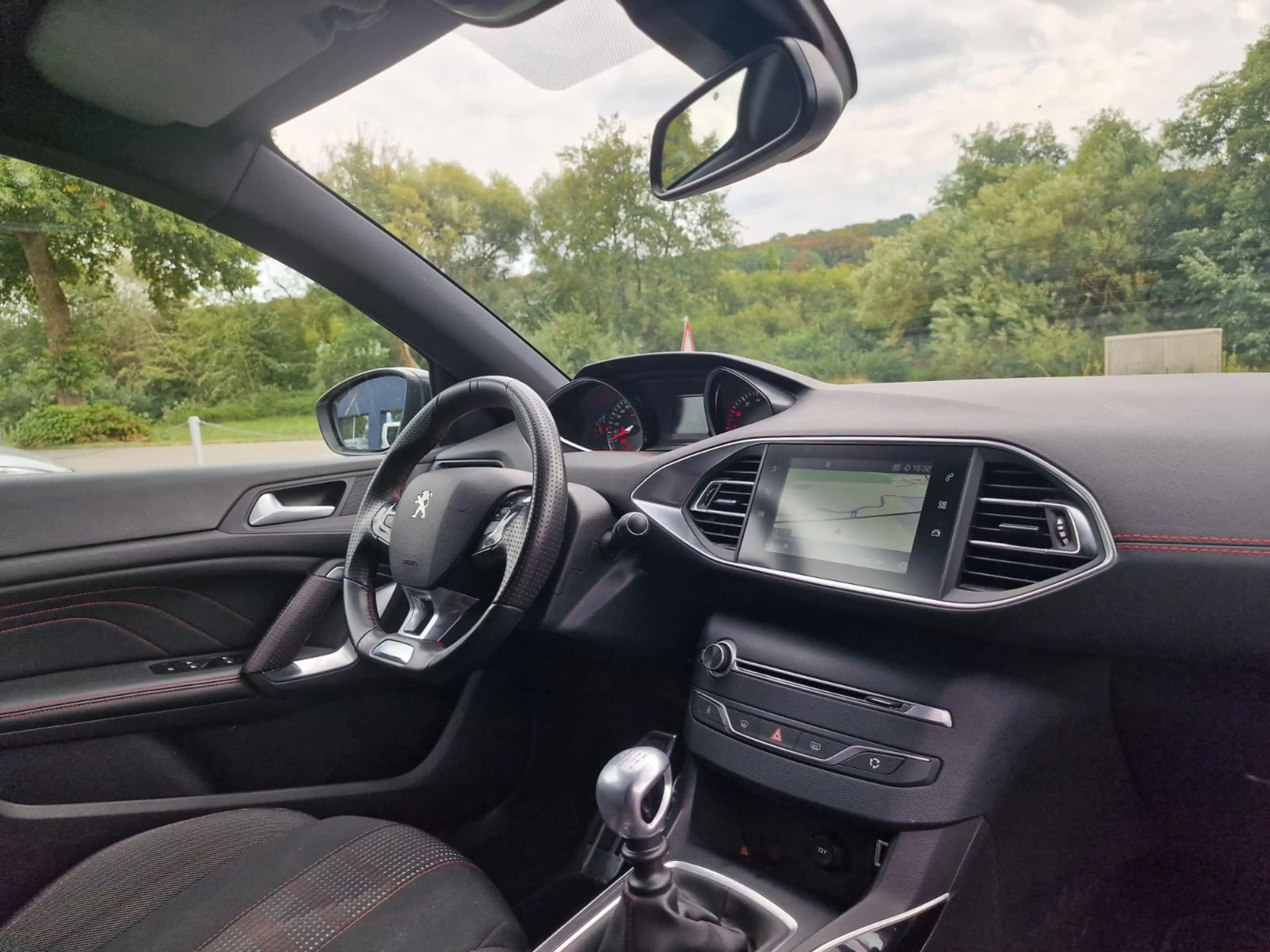 Peugeot 308 GT-Line — photo 7