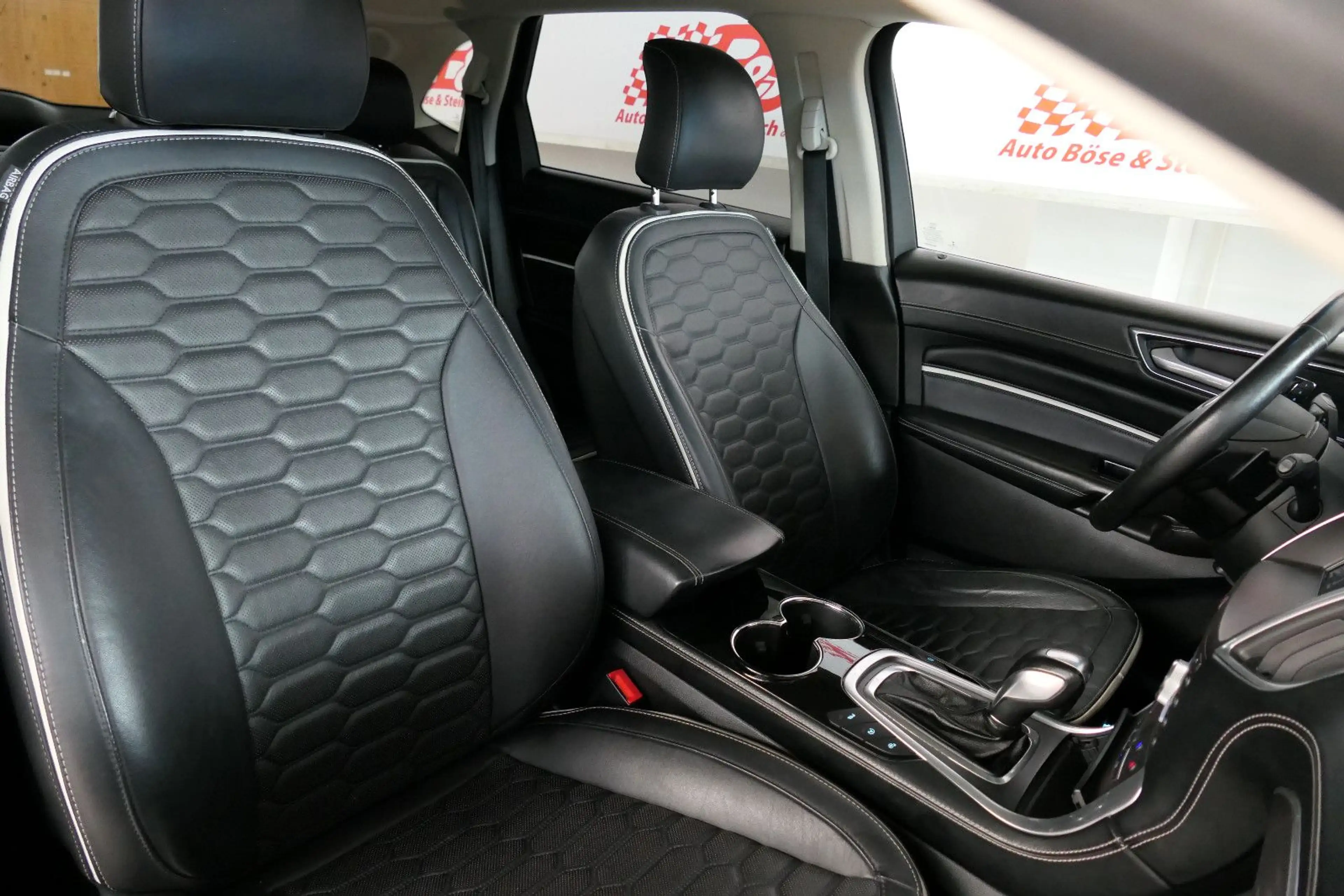 Ford Edge Vignale 4x4*Standhzg.*Sitzlüftg*ACC*Sony* — photo 8