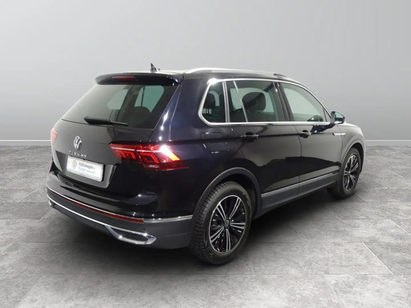 Volkswagen Tiguan 2.0 tdi scr Elegance 150cv dsg Noir - 2