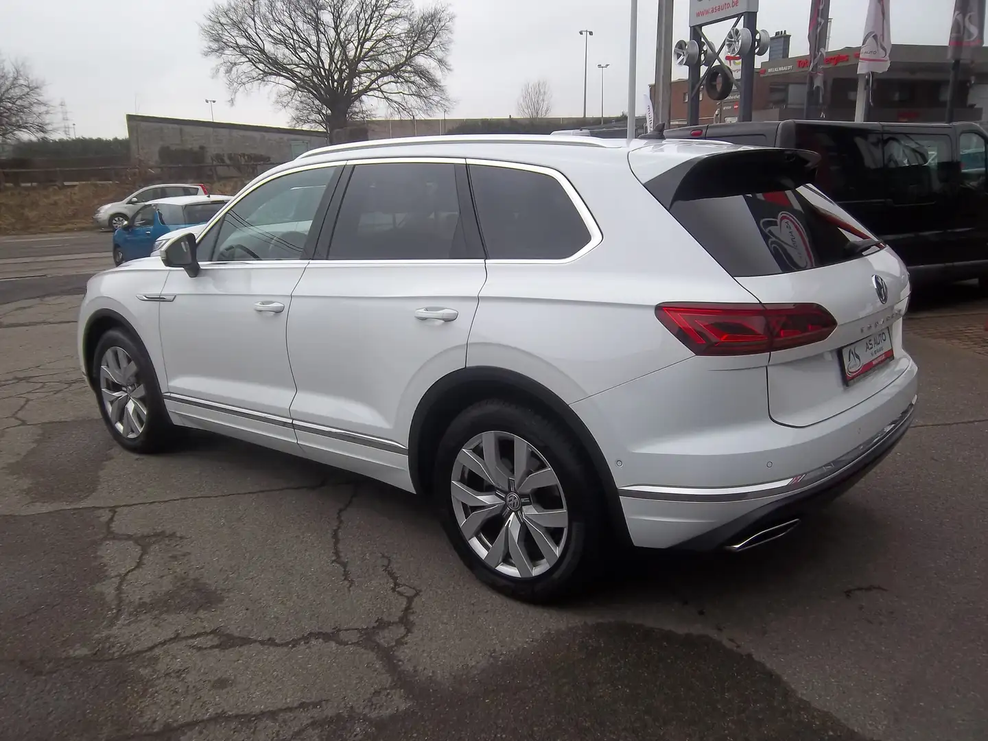 Volkswagen Touareg 3.0 TDi V6 SCR 4Mo Elegance Tip. (EU6.2) Blanc - 2