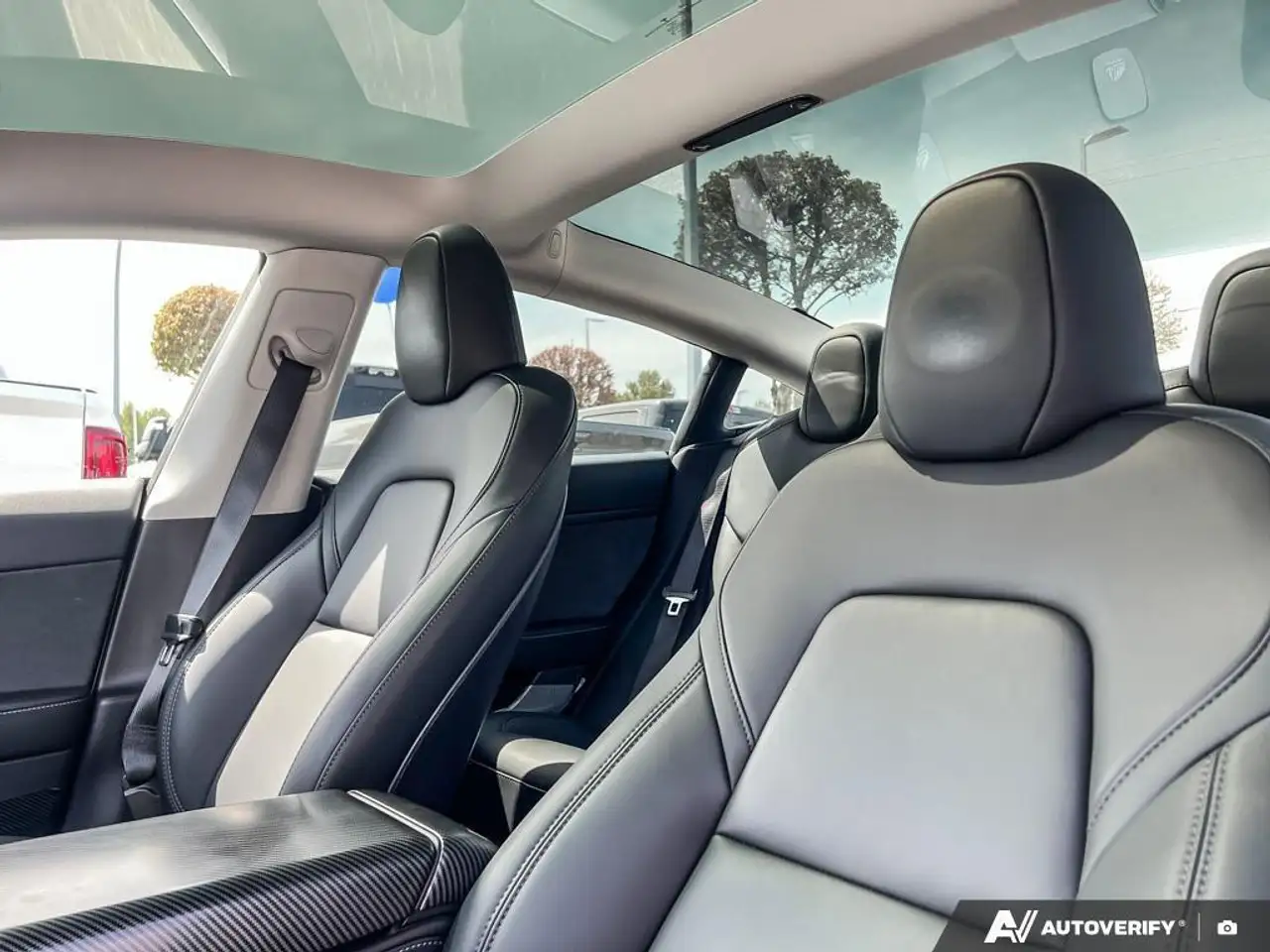 Tesla Model 3 fotografie Tesla Model 3