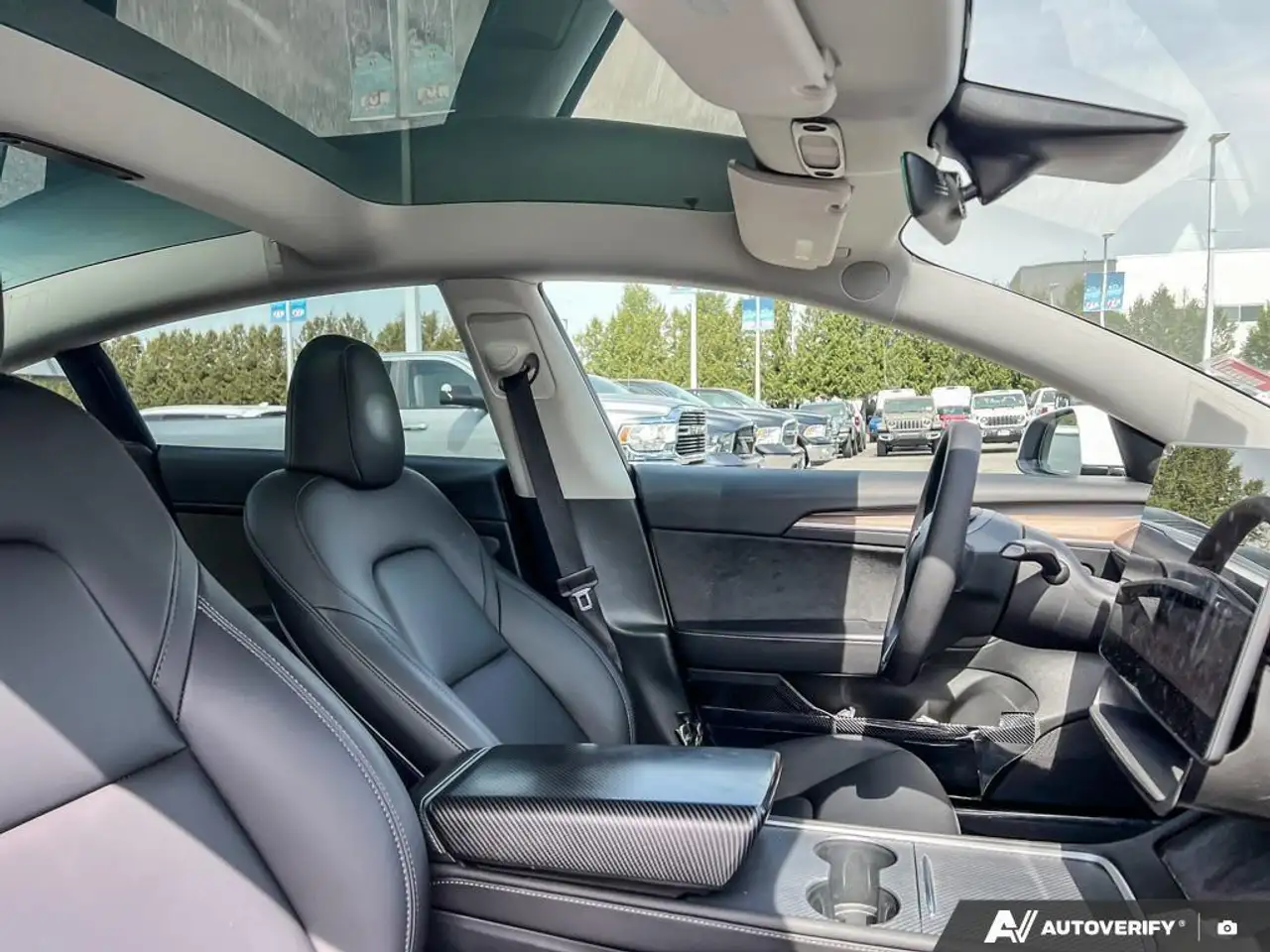 Tesla Model 3 fotografie Tesla Model 3