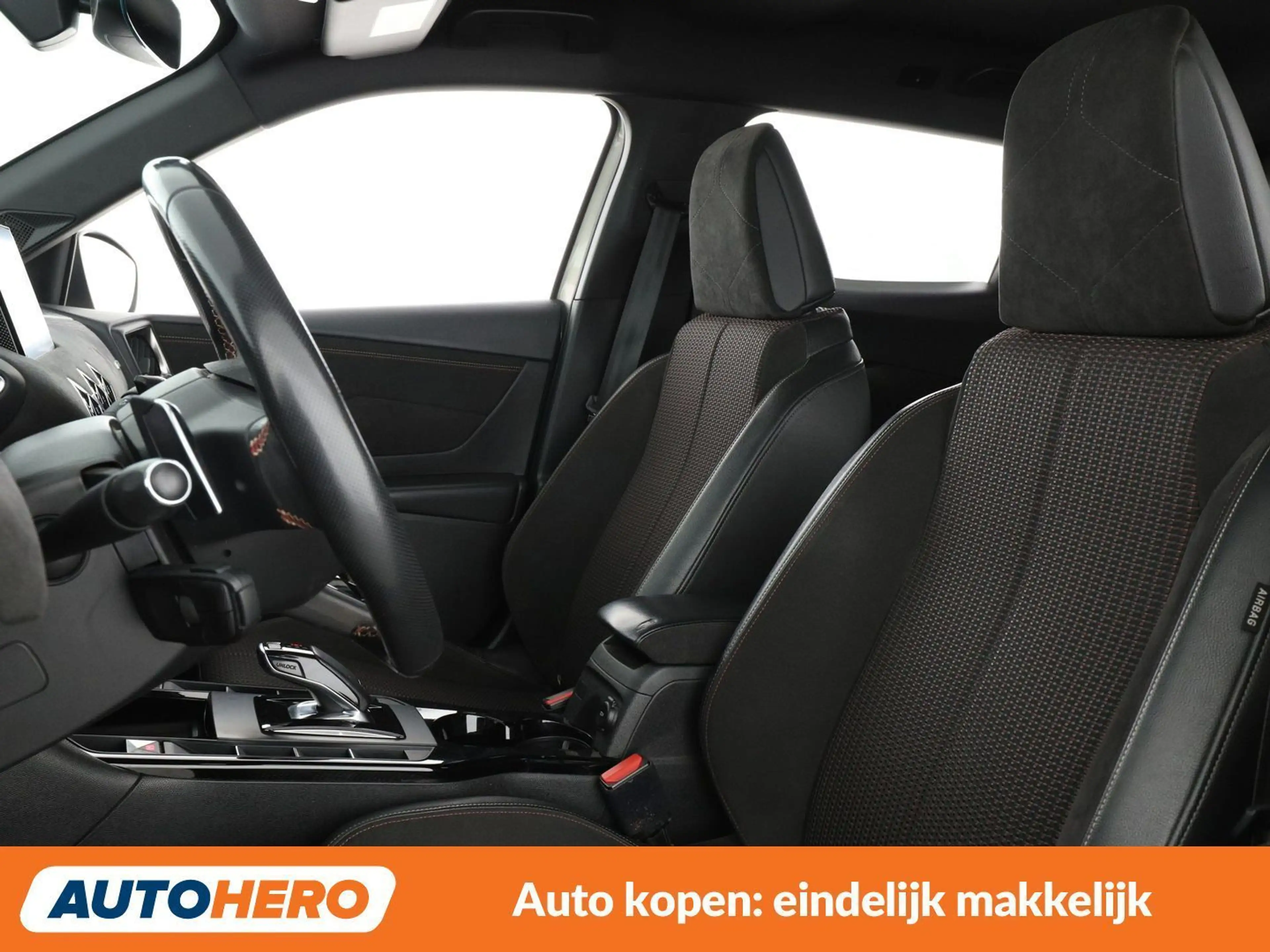 DS Automobiles DS 3 Crossback 1.2 PureTech Performance Line — photo 10