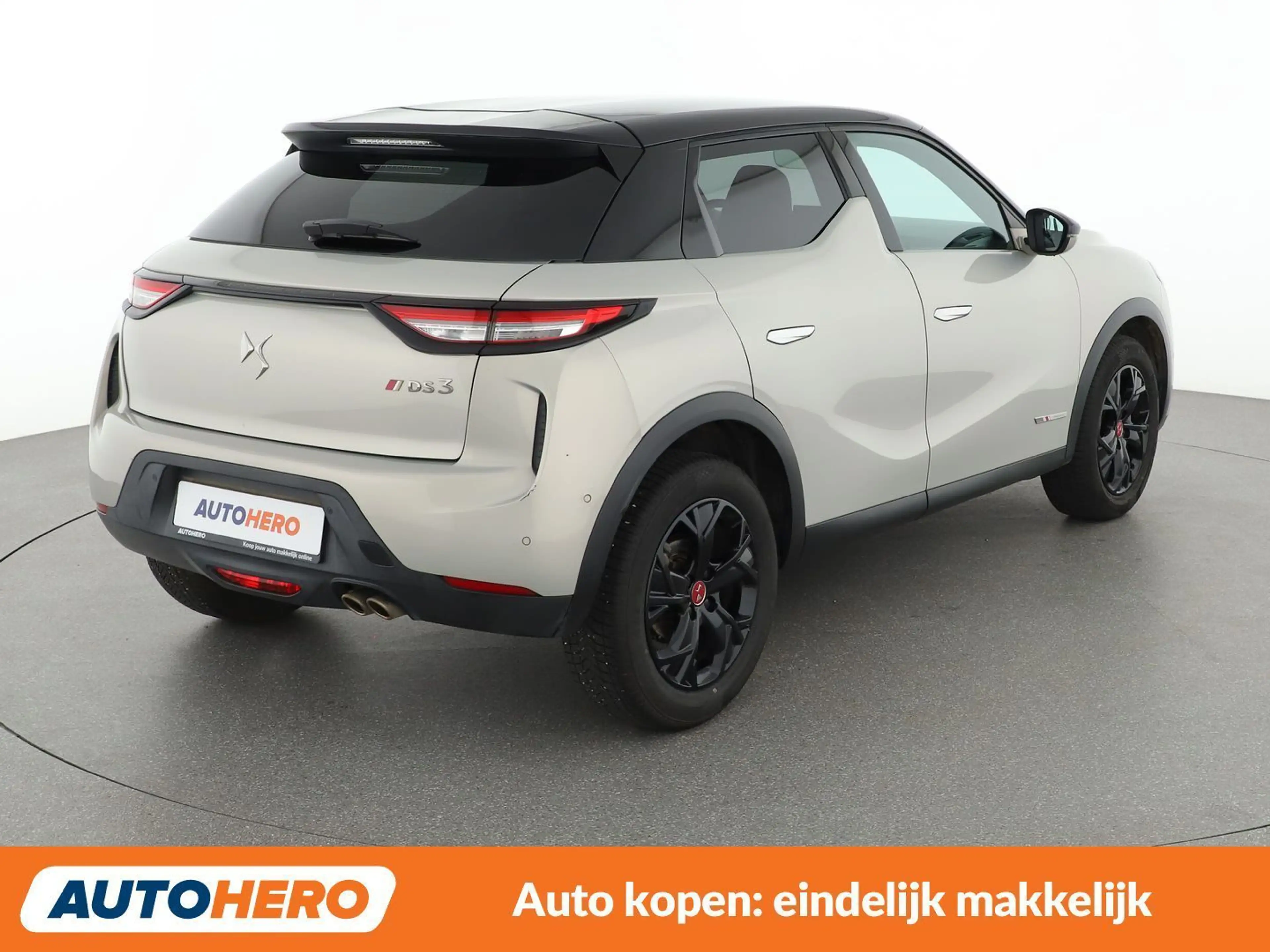 DS Automobiles DS 3 Crossback 1.2 PureTech Performance Line — photo 6