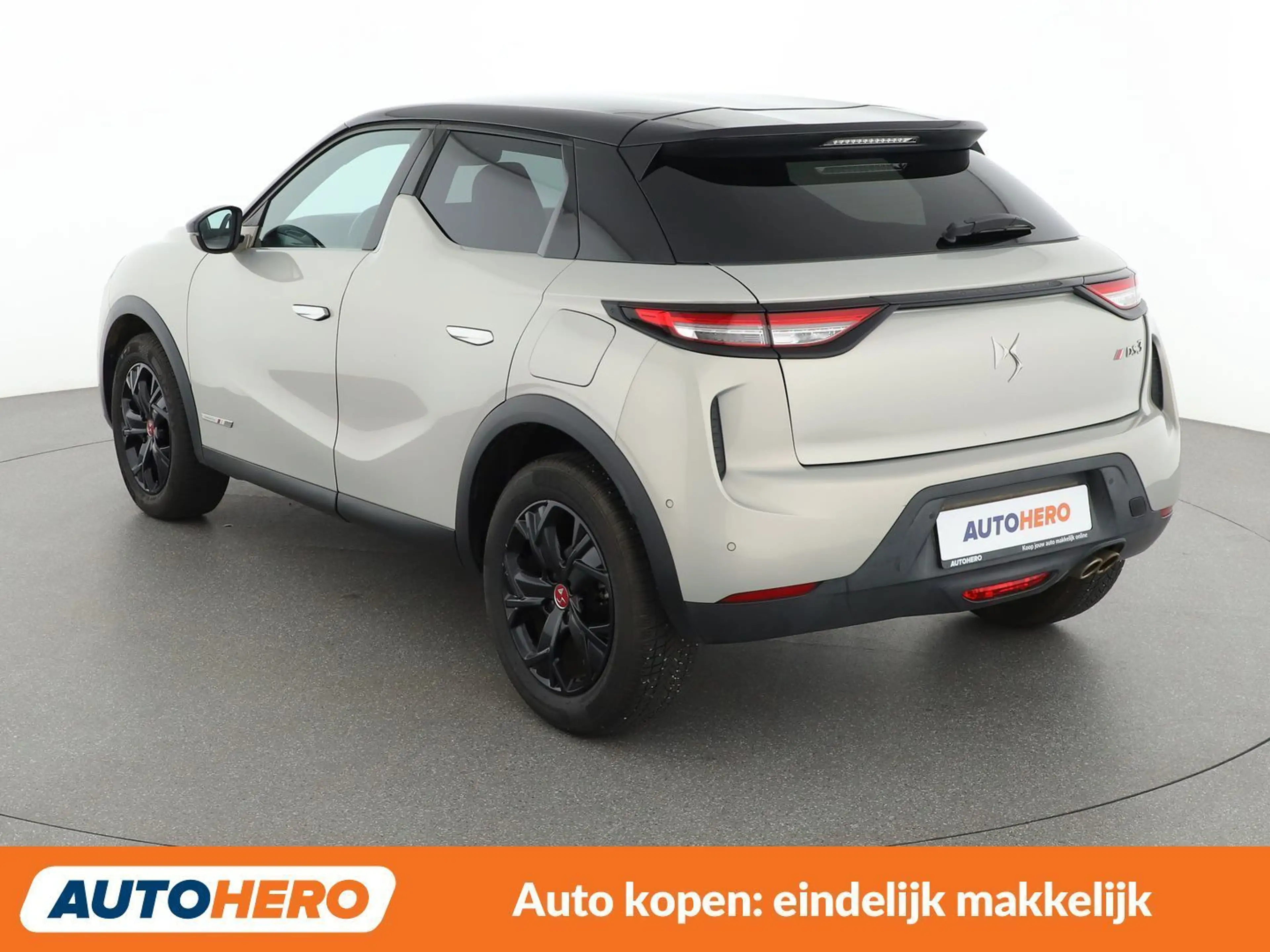 DS Automobiles DS 3 Crossback 1.2 PureTech Performance Line — photo 4
