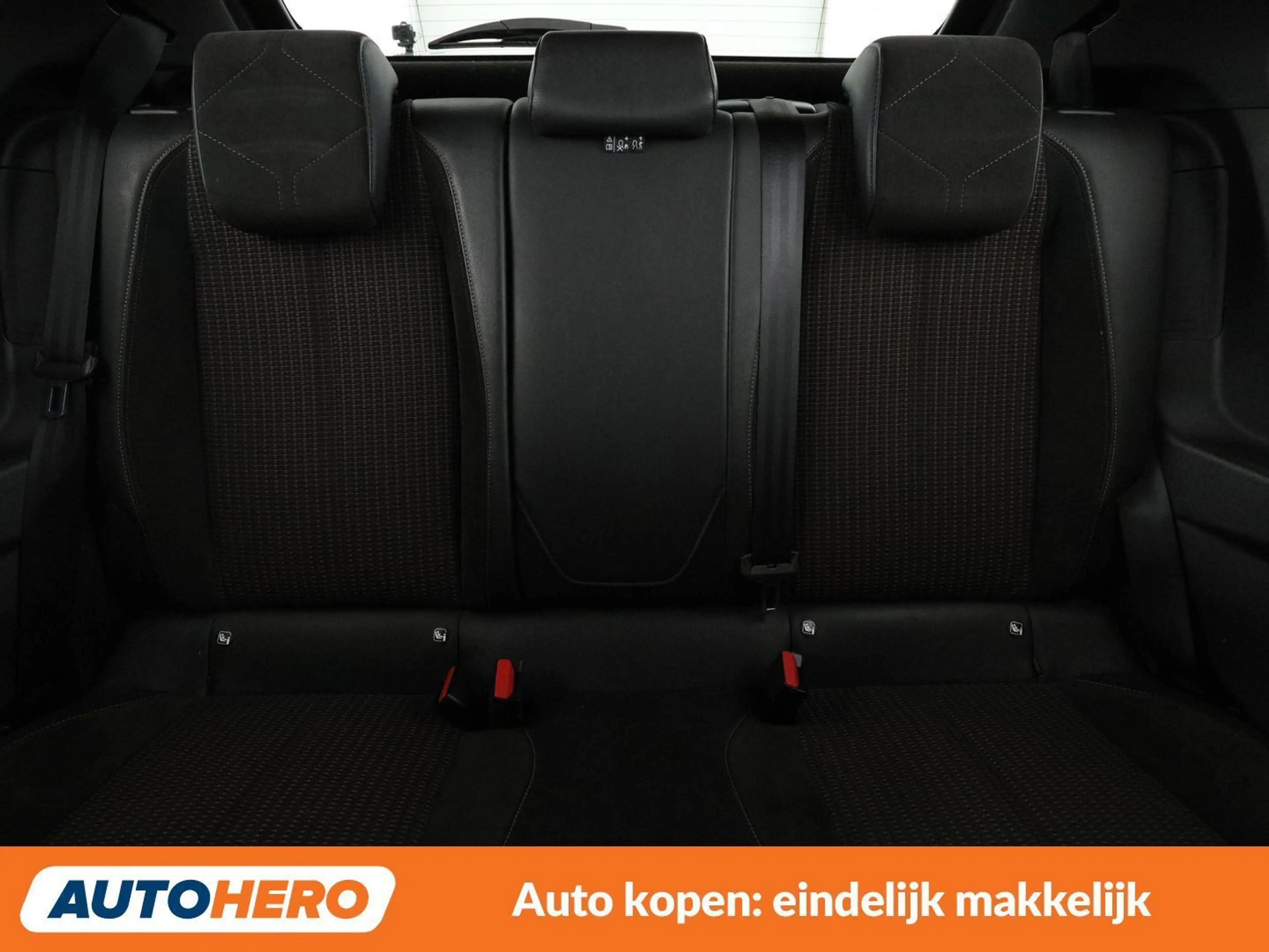 DS Automobiles DS 3 Crossback 1.2 PureTech Performance Line — photo 15
