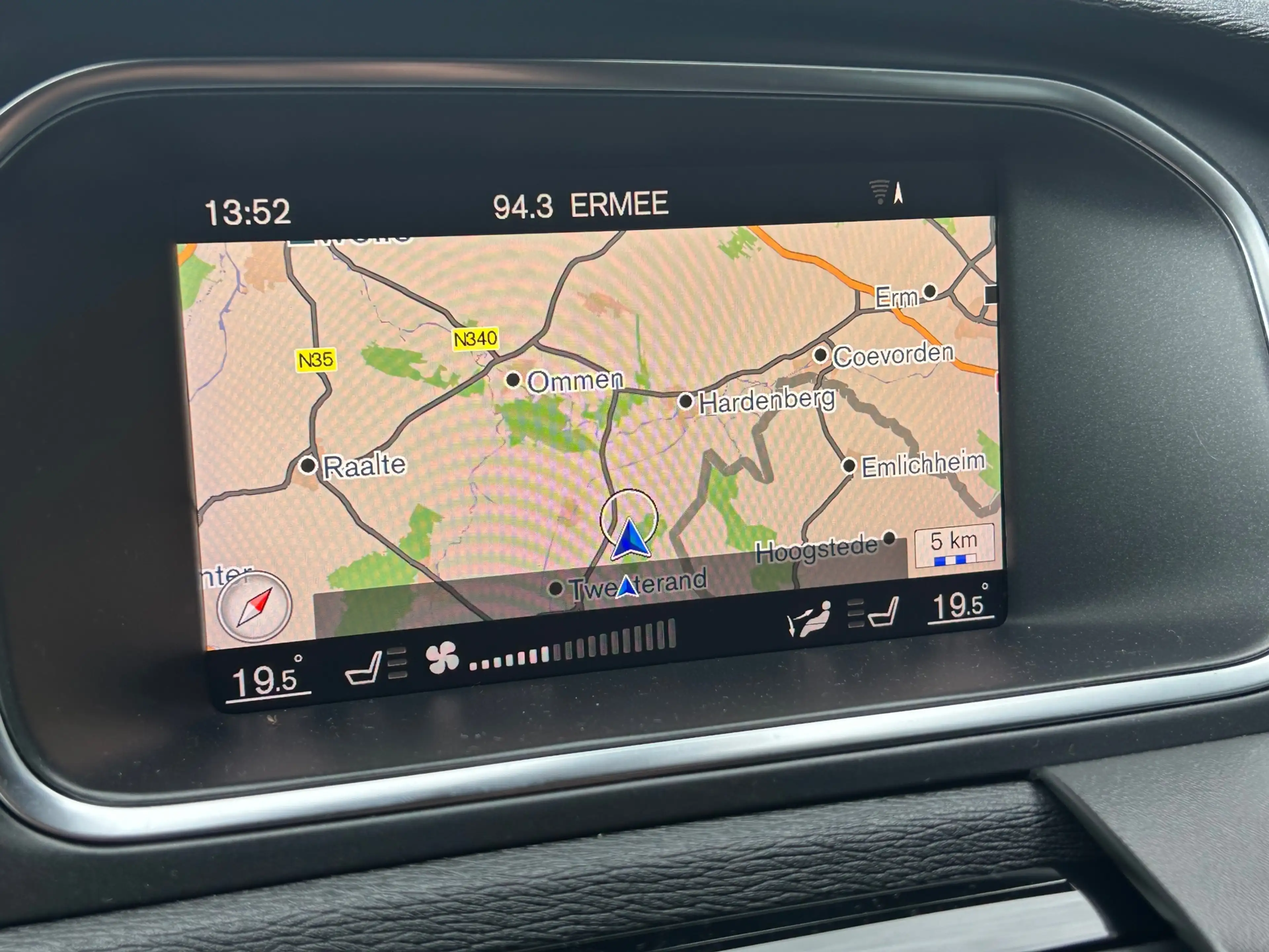 Volvo V40 2.0 D3 Automaat — photo 15
