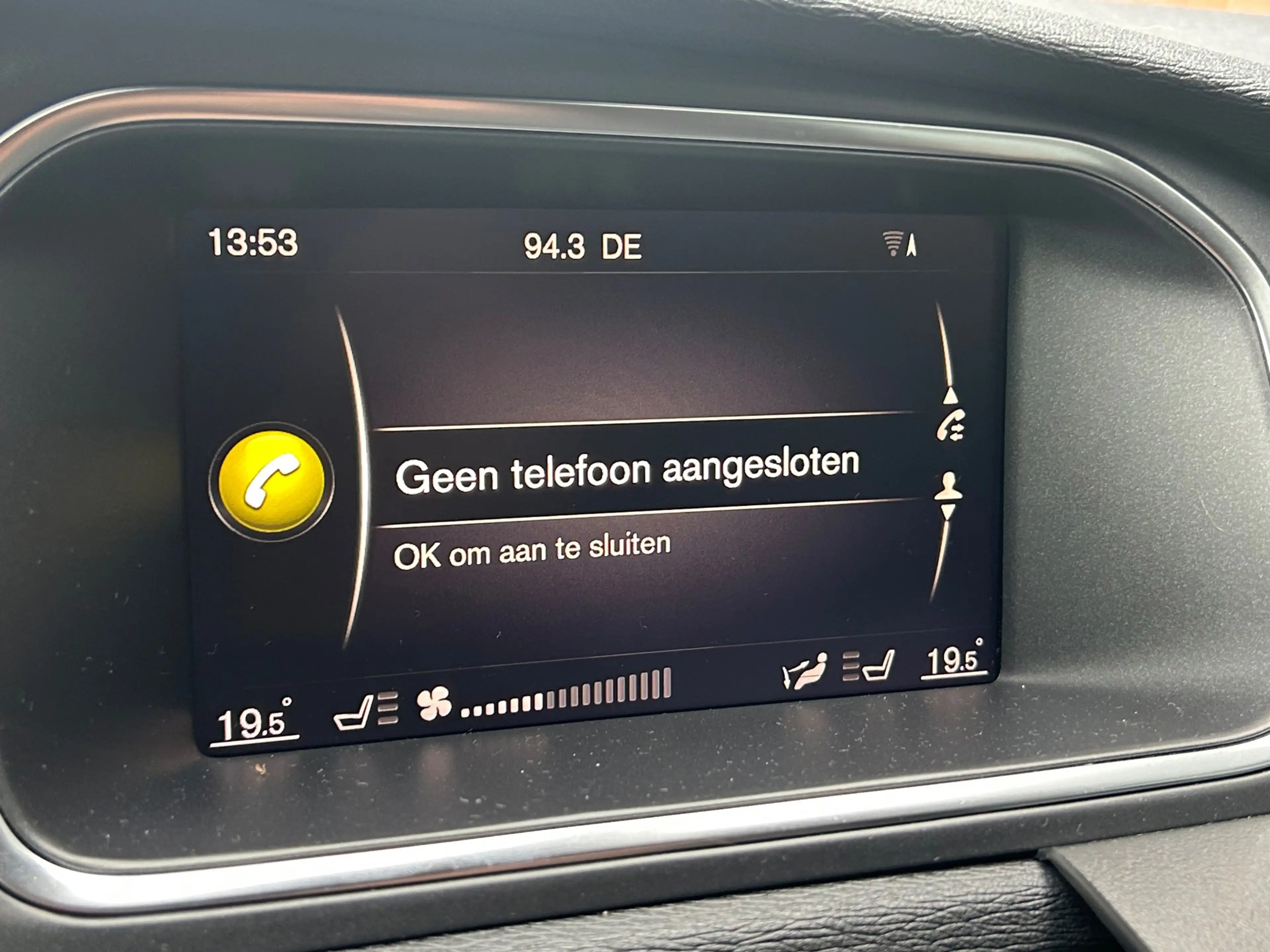 Volvo V40 2.0 D3 Automaat — photo 12