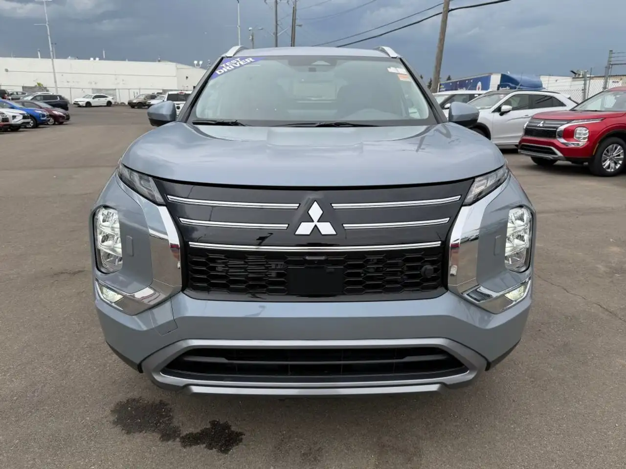 Mitsubishi Outlander снимка Mitsubishi Outlander