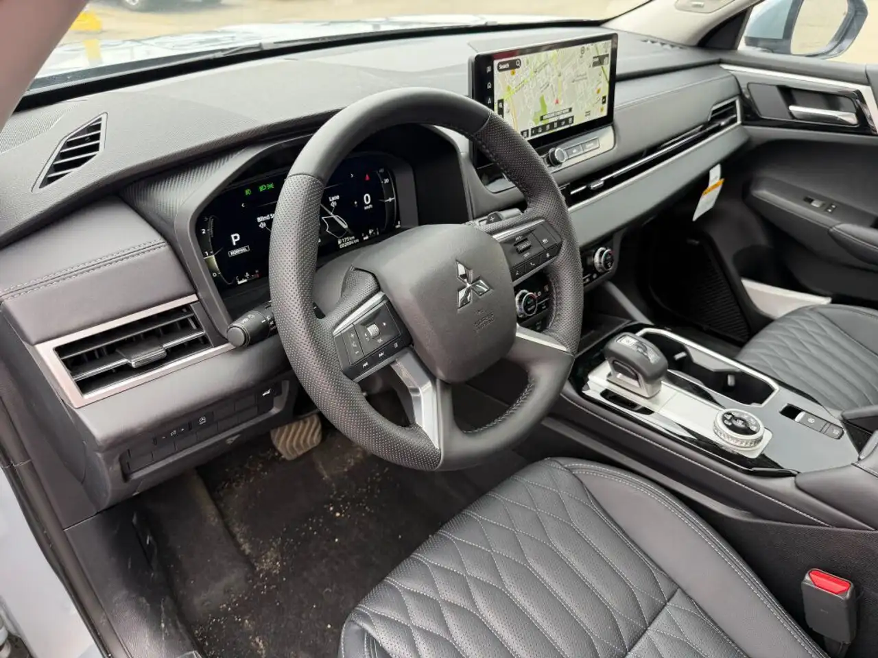 Mitsubishi Outlander снимка Mitsubishi Outlander