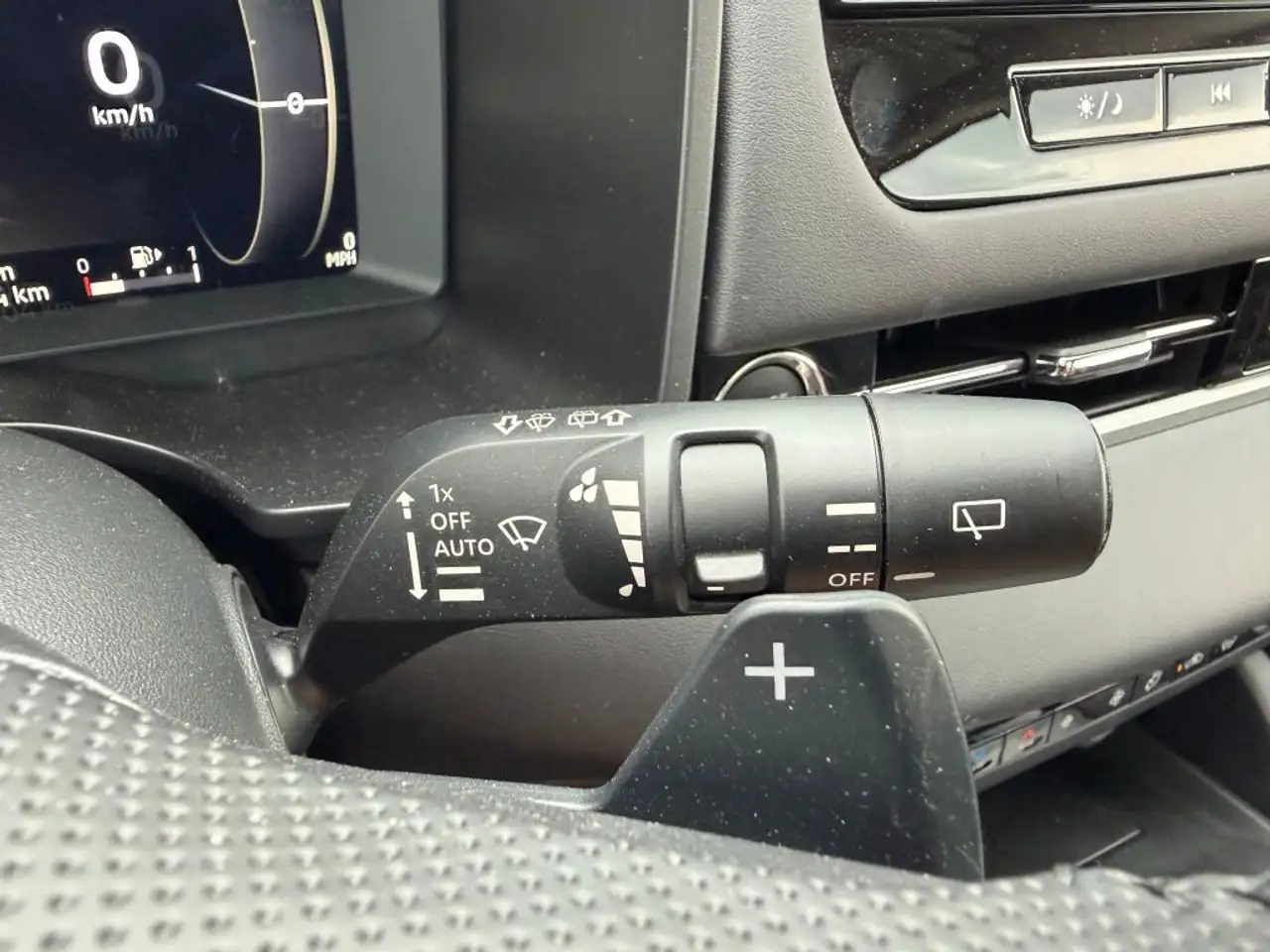 Mitsubishi Outlander снимка Mitsubishi Outlander