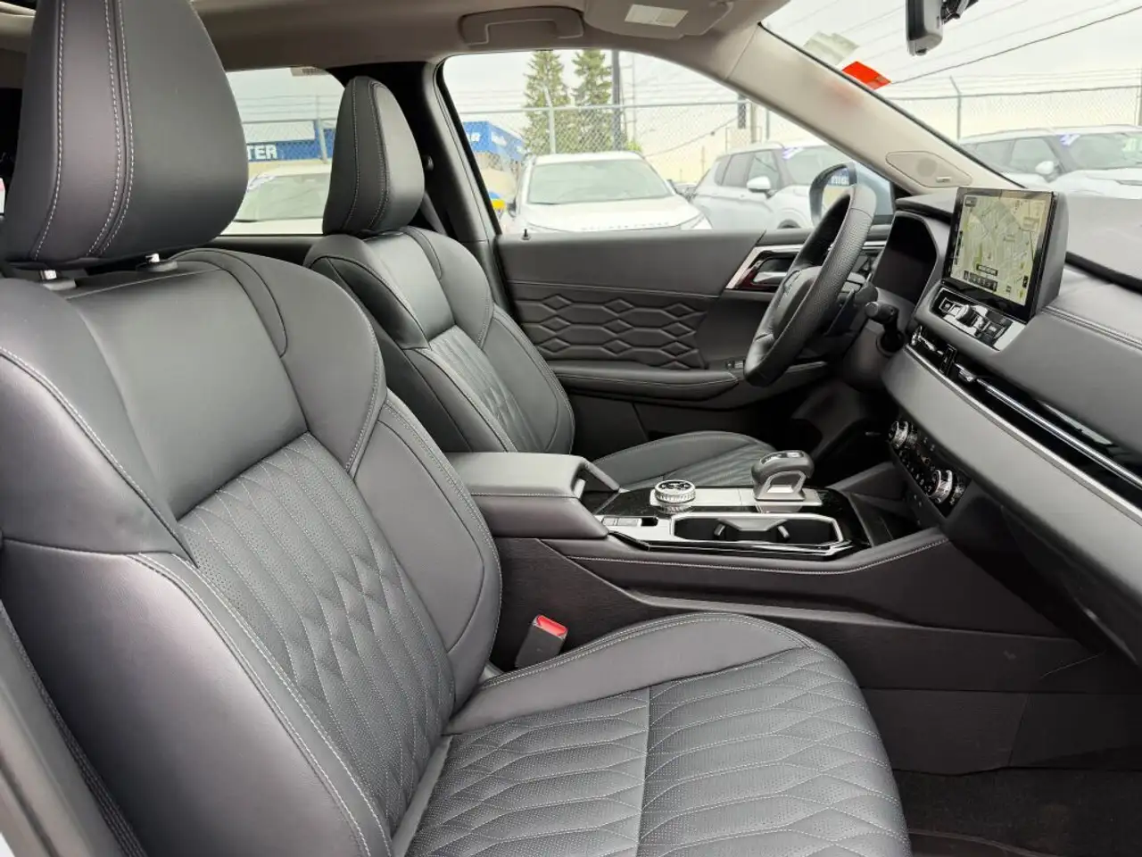 Mitsubishi Outlander снимка Mitsubishi Outlander