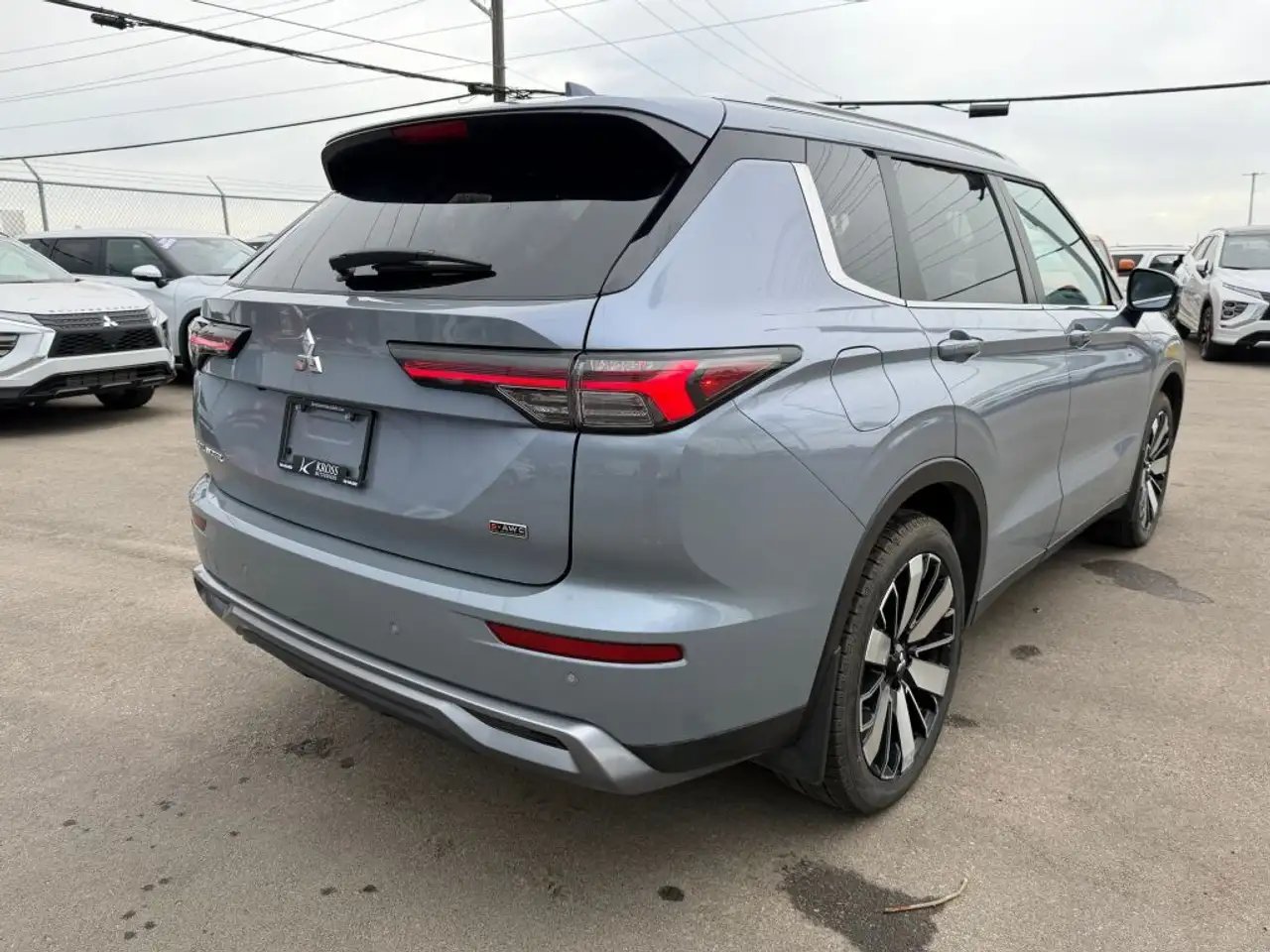 Mitsubishi Outlander снимка Mitsubishi Outlander