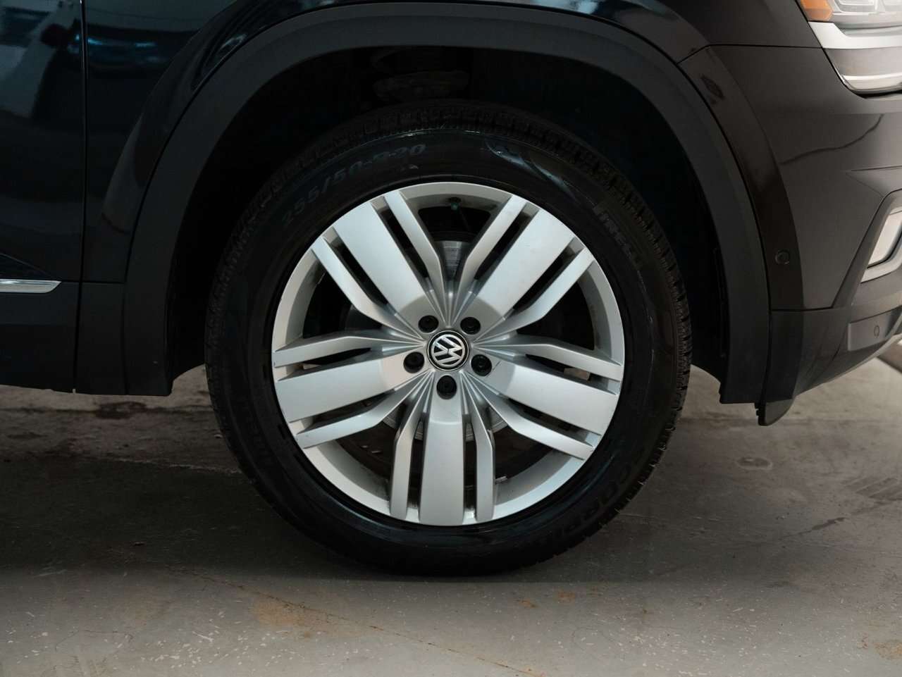 2018 Volkswagen Atlas Execline V6 | 7 passengers | 20 inch wheels | Pano — снимка 1