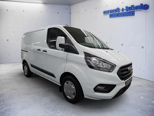 Ford Transit Custom view 3