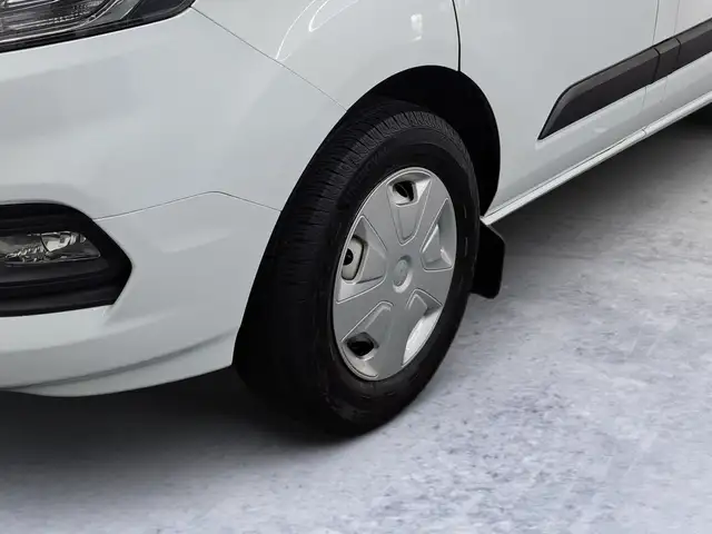 Ford Transit Custom view 7